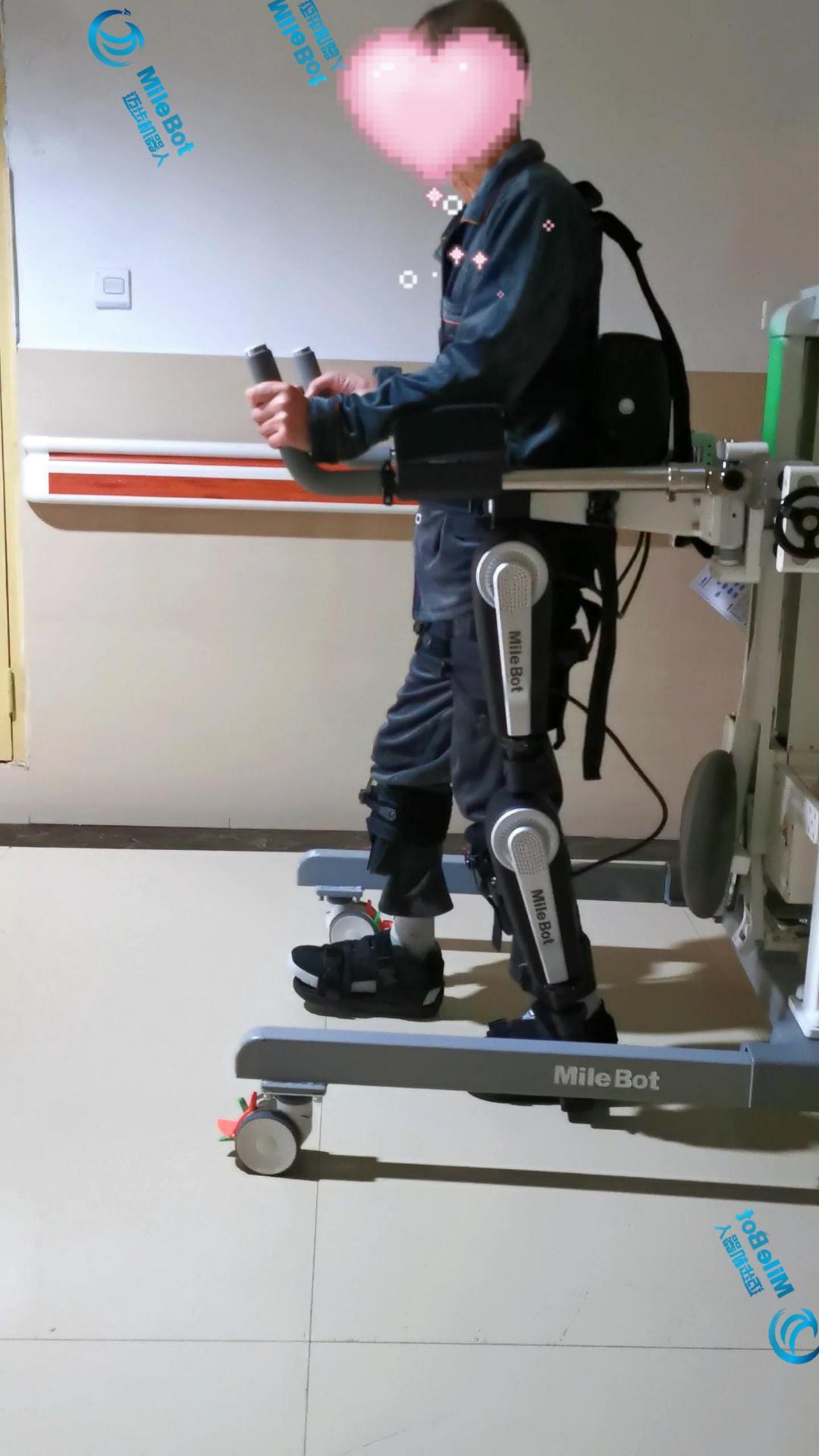 Exoskeleton robot，Step robot，rehabilitation training，Wearable robot，powered exoskeleton，