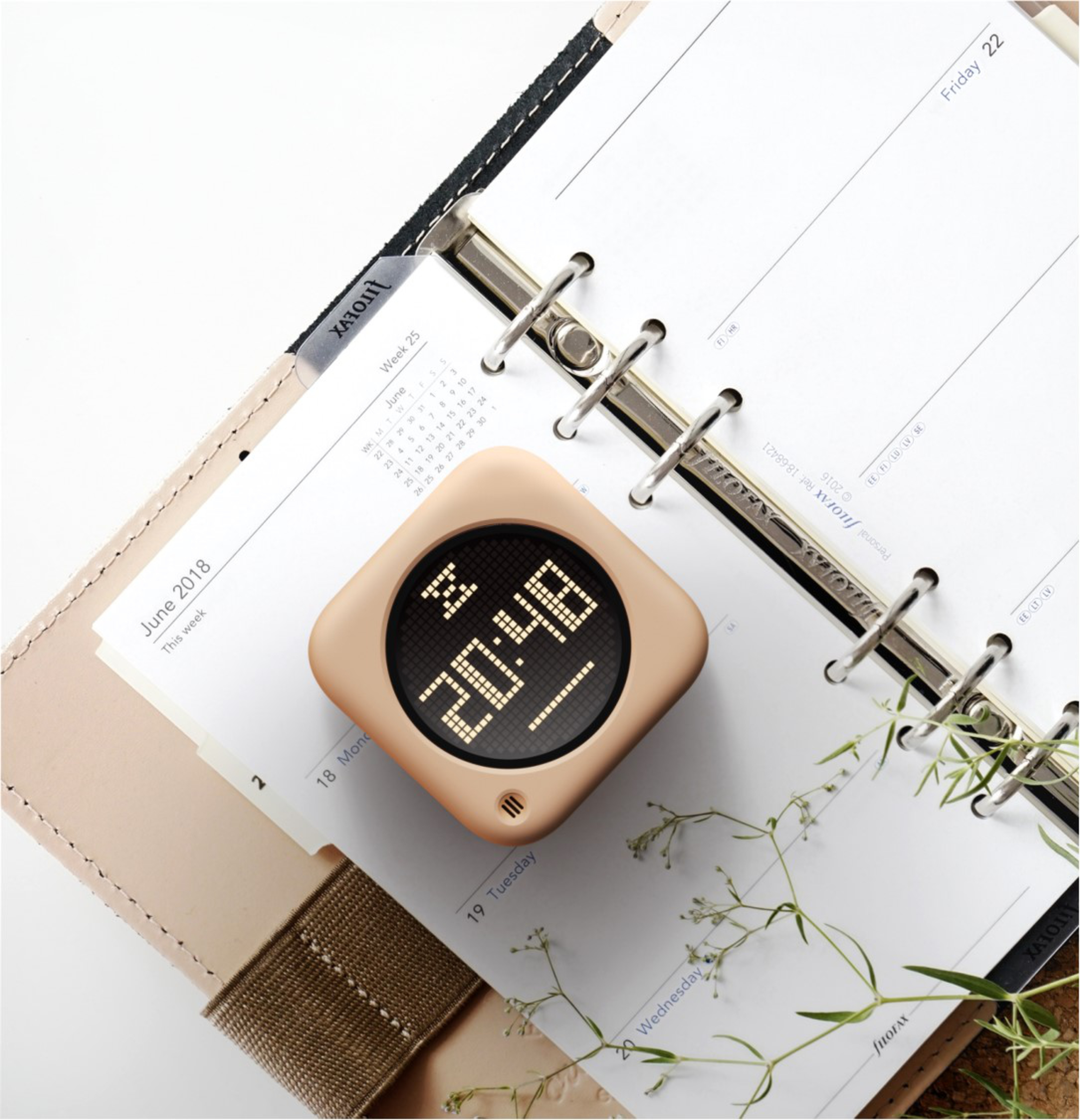 alarm clock，student，to work in an office，Portable，Rubik's Cube，industrial design，