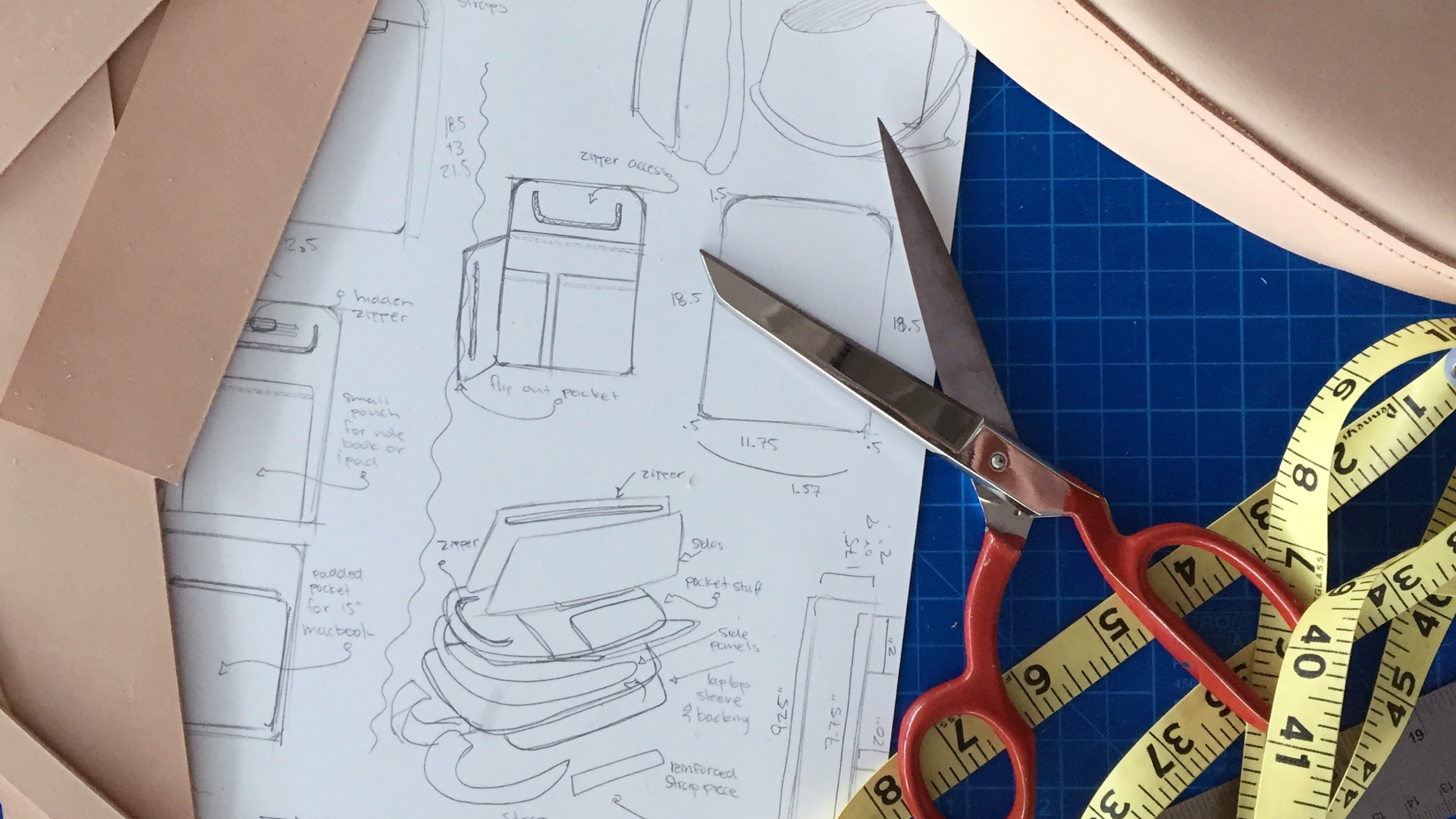 Roll-front，knapsack，genuine leather，brown，