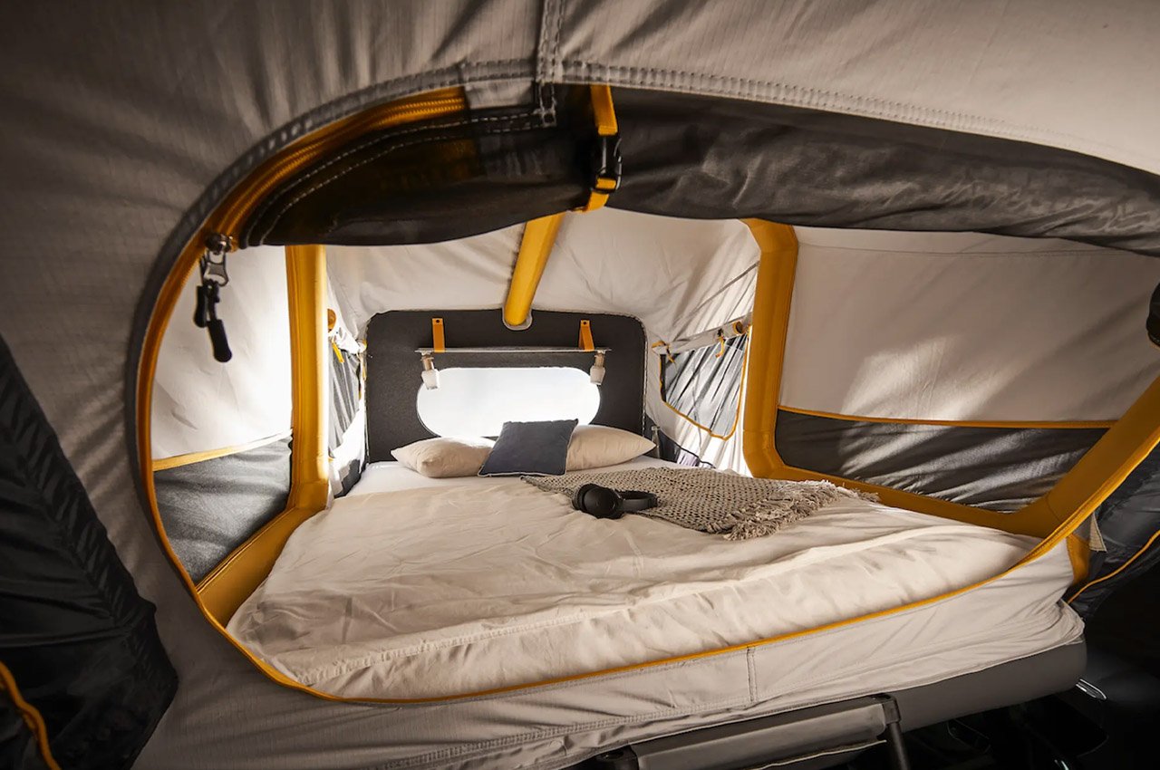 Campervan，Roof tent，Habiton，camping，on vacation，