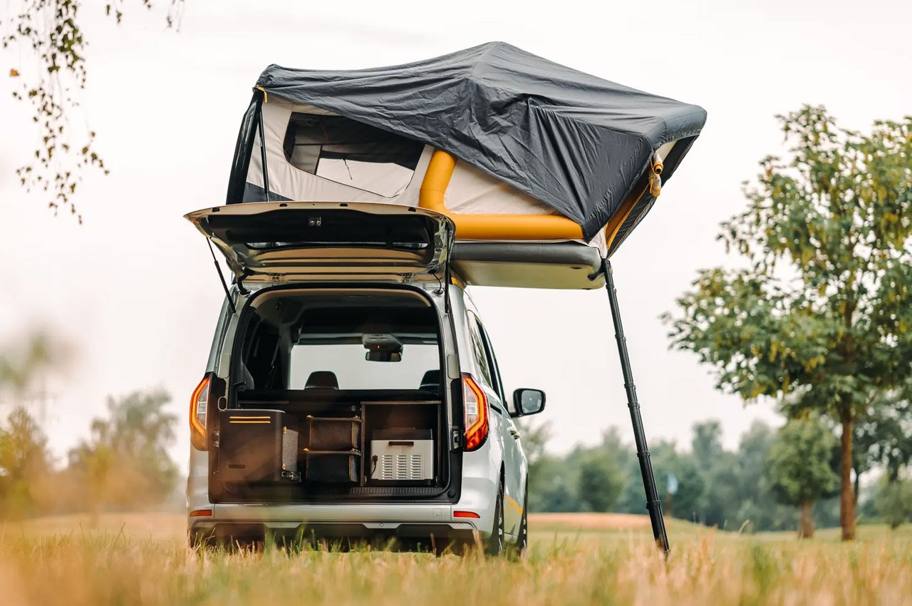 Campervan，Roof tent，Habiton，camping，on vacation，