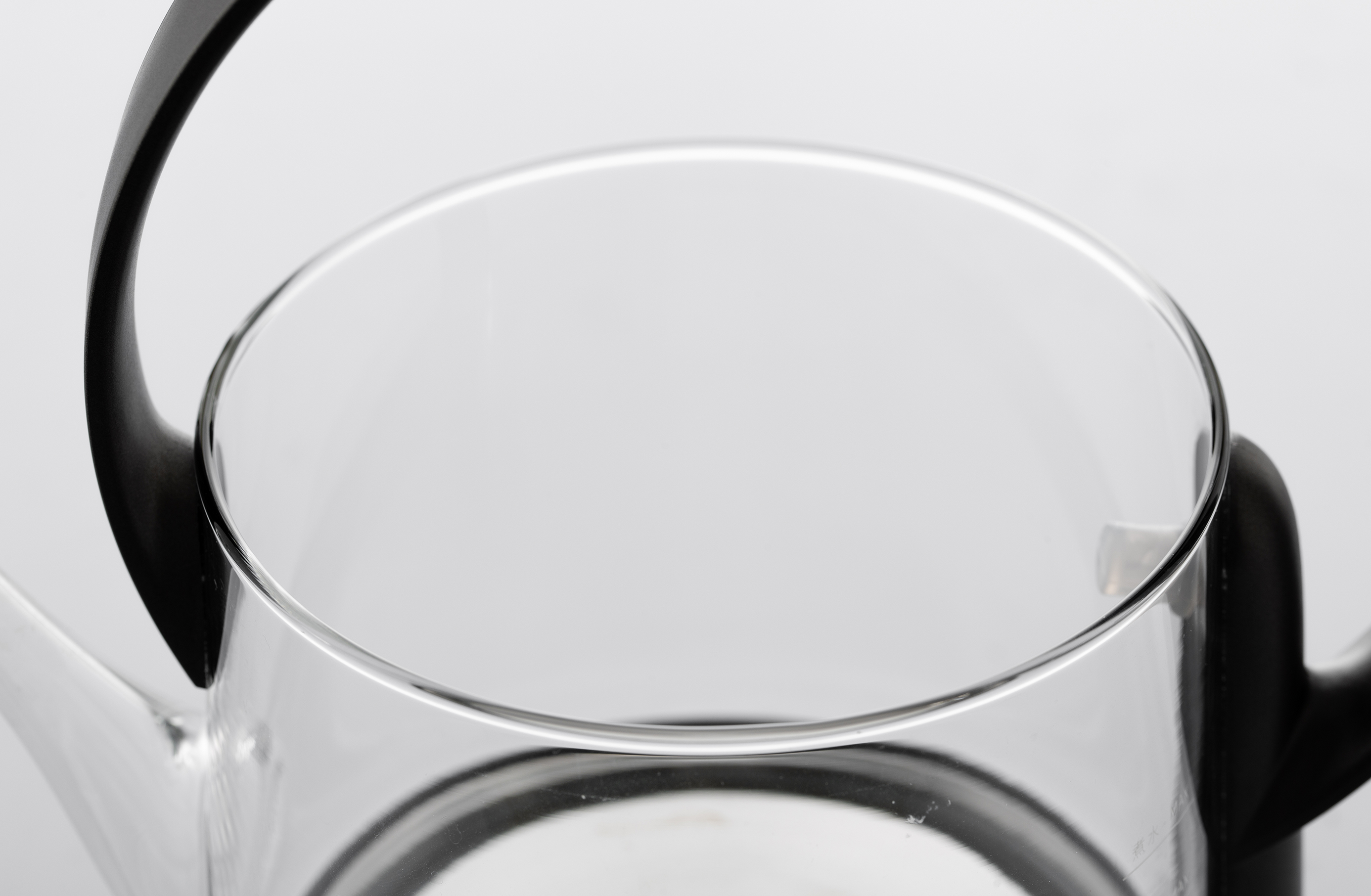 Into a tea appliance，Jingyue Beiliang Pot，small home appliances，product design，Beam lifting kettle，Minimalist design ，Tea design，Tea Tilder Pot，