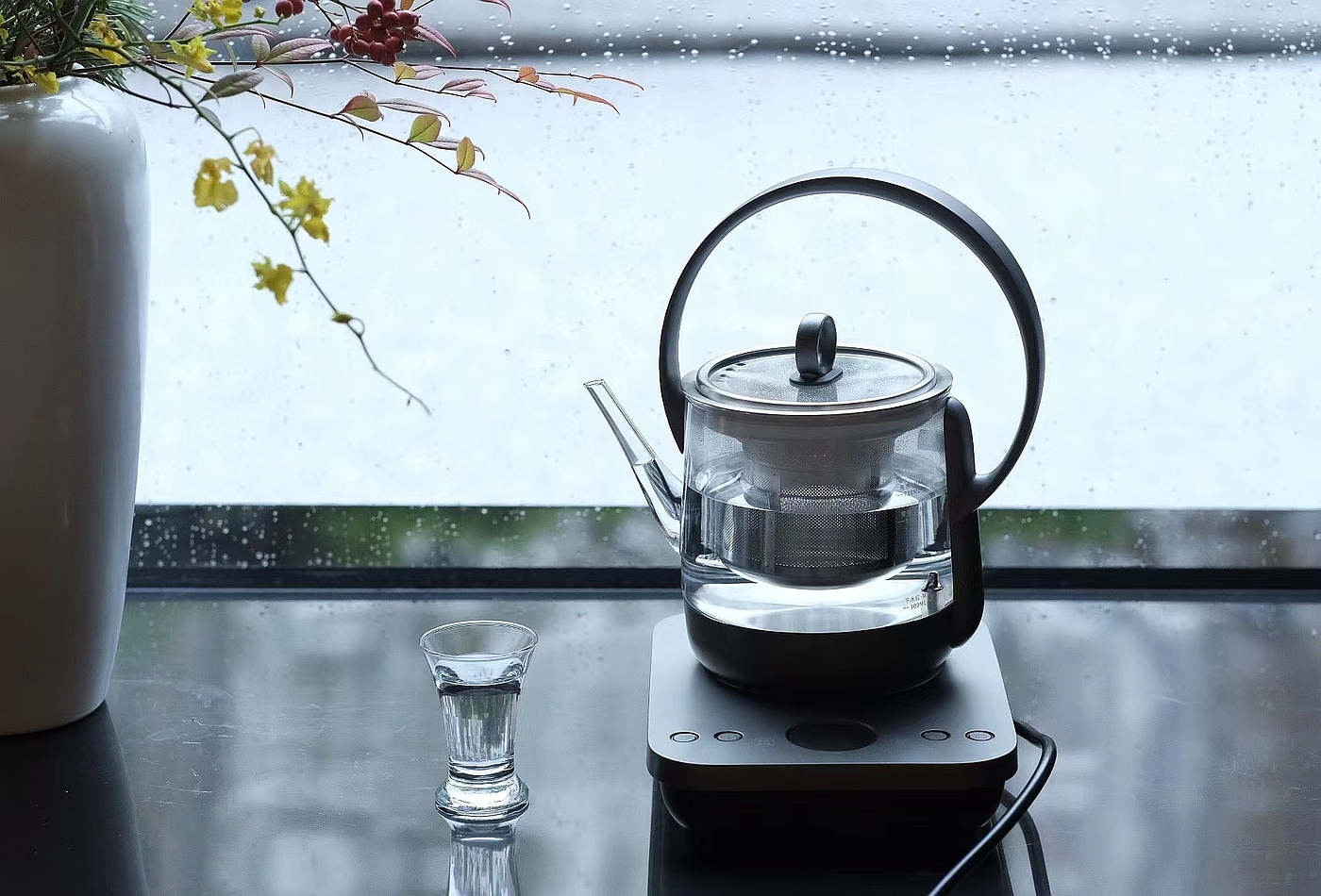 Into a tea appliance，Jingyue Beiliang Pot，small home appliances，product design，Beam lifting kettle，Minimalist design ，Tea design，Tea Tilder Pot，