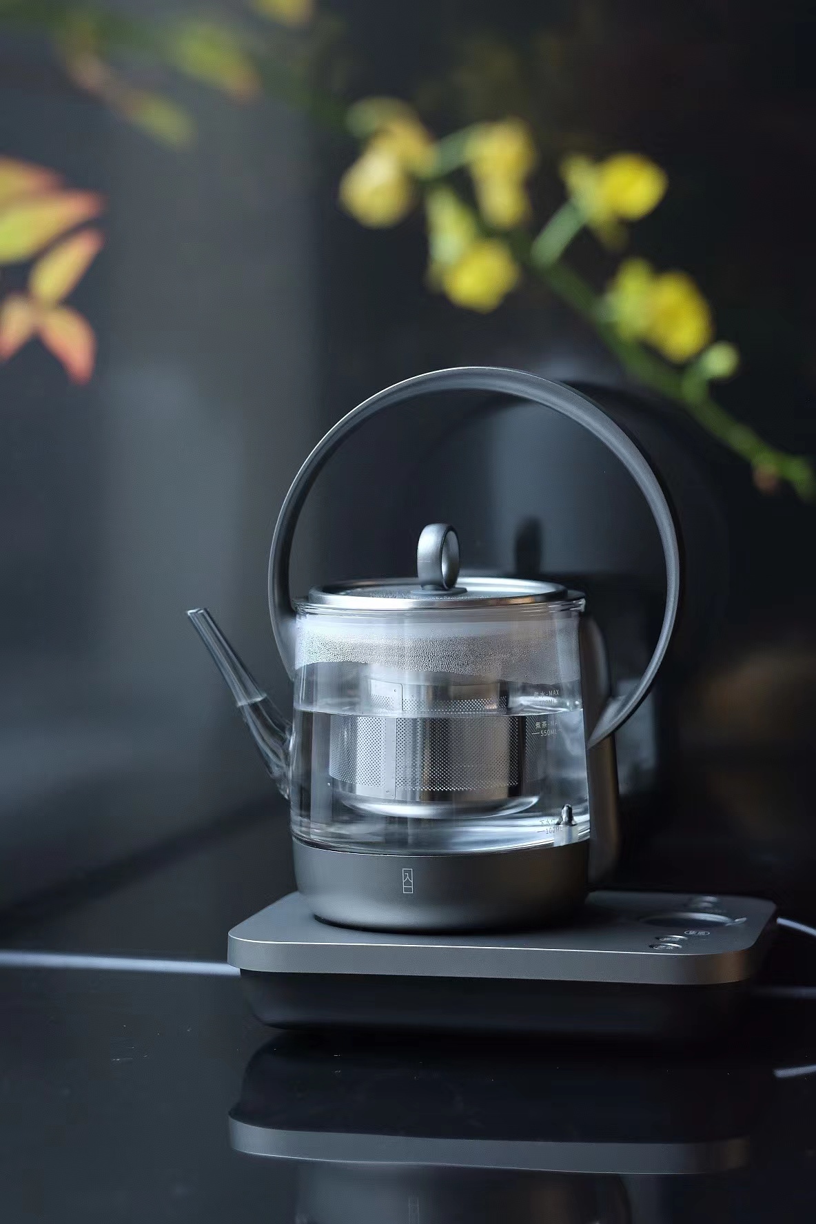 Into a tea appliance，Jingyue Beiliang Pot，small home appliances，product design，Beam lifting kettle，Minimalist design ，Tea design，Tea Tilder Pot，
