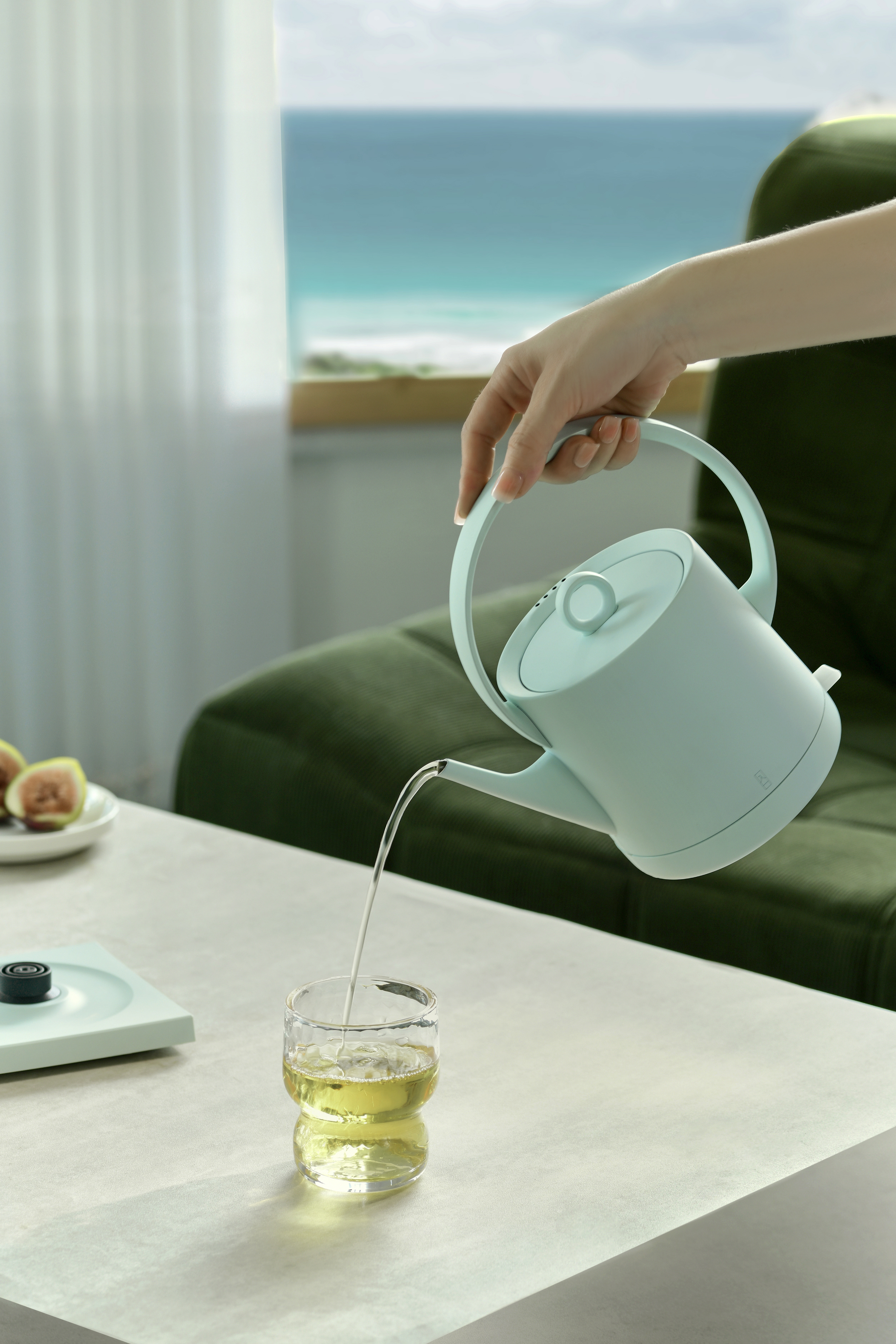 Into a tea appliance，Jingyue Beiliang Pot，small home appliances，product design，Beam lifting kettle，Minimalist design ，tea culture，Household products，
