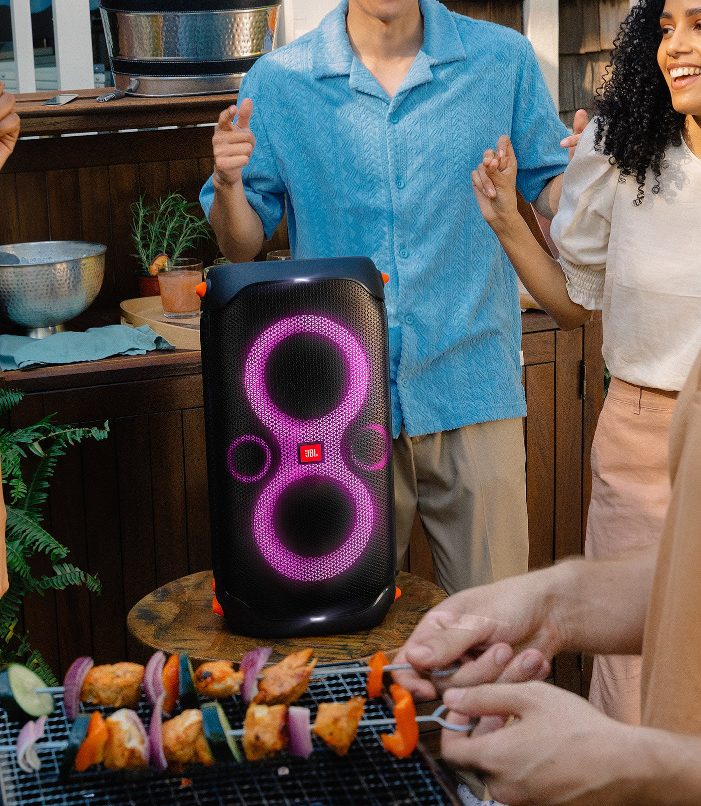 sound，waterproof，lighting，