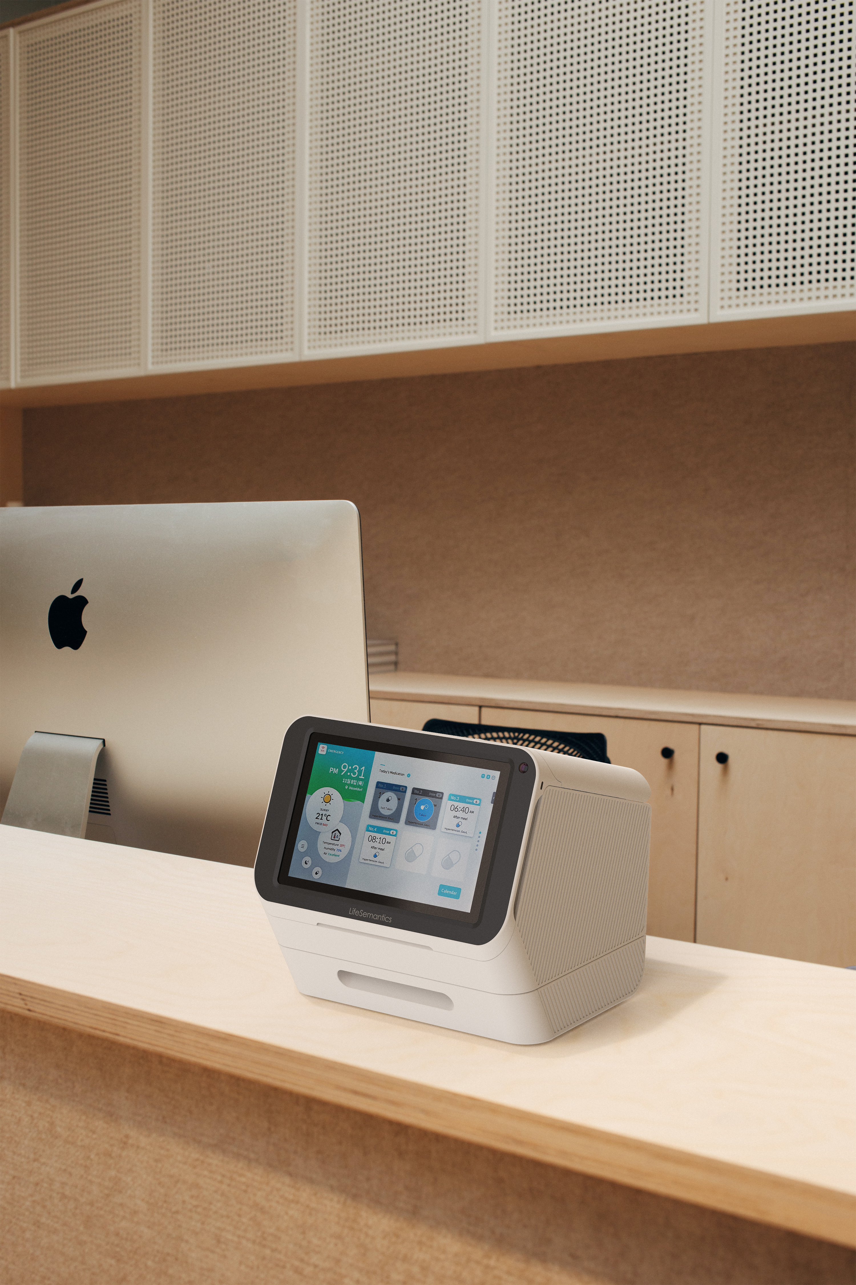 aged，healthy，Drug storage，