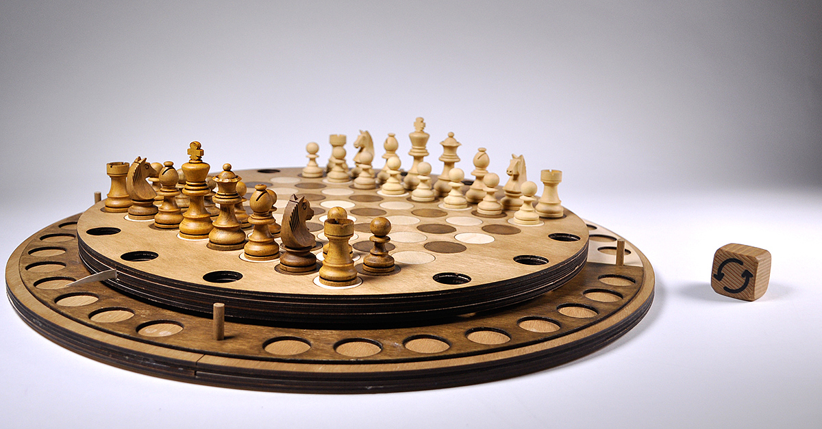 Chess，laser cutting ，woodiness，