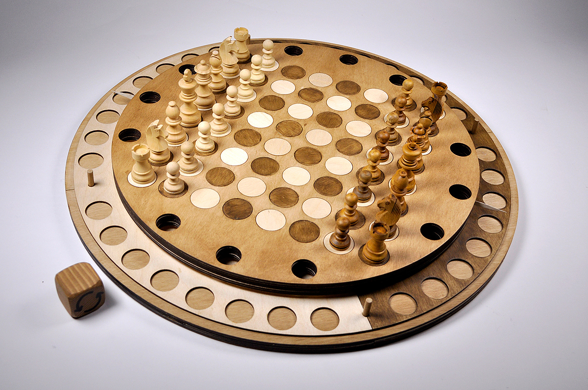 Chess，laser cutting ，woodiness，