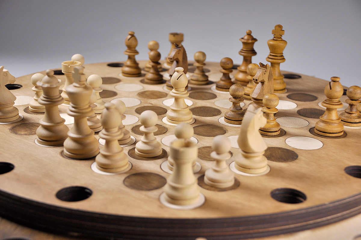 Chess，laser cutting ，woodiness，