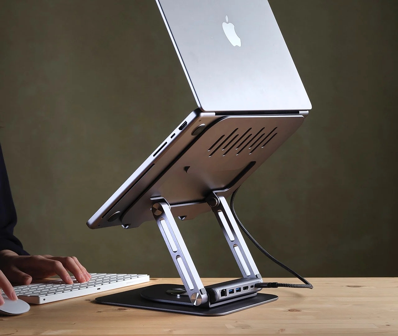 CASA Hub Stand Pro，Laptop stand，CASA Hub Stand Pro，Digital accessories，electronic product，Laptop stand，Digital accessories，electronic product，