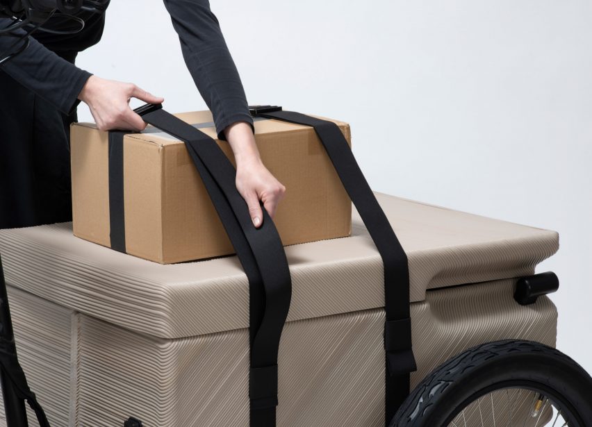 Electric tricycle，Plastic waste，3D printing，Zero emission，Multifunctional vehicle，