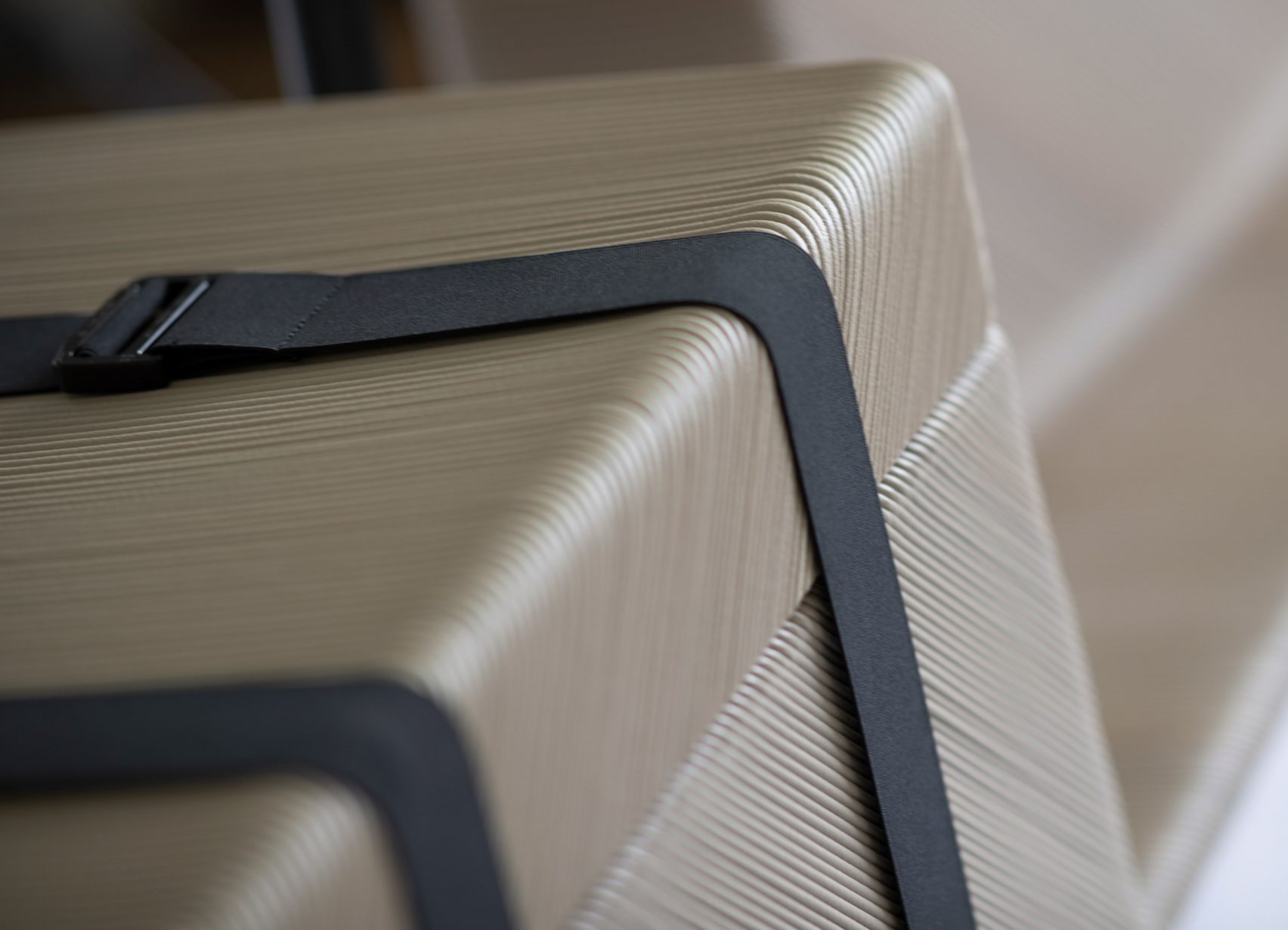 Electric tricycle，Plastic waste，3D printing，Zero emission，Multifunctional vehicle，