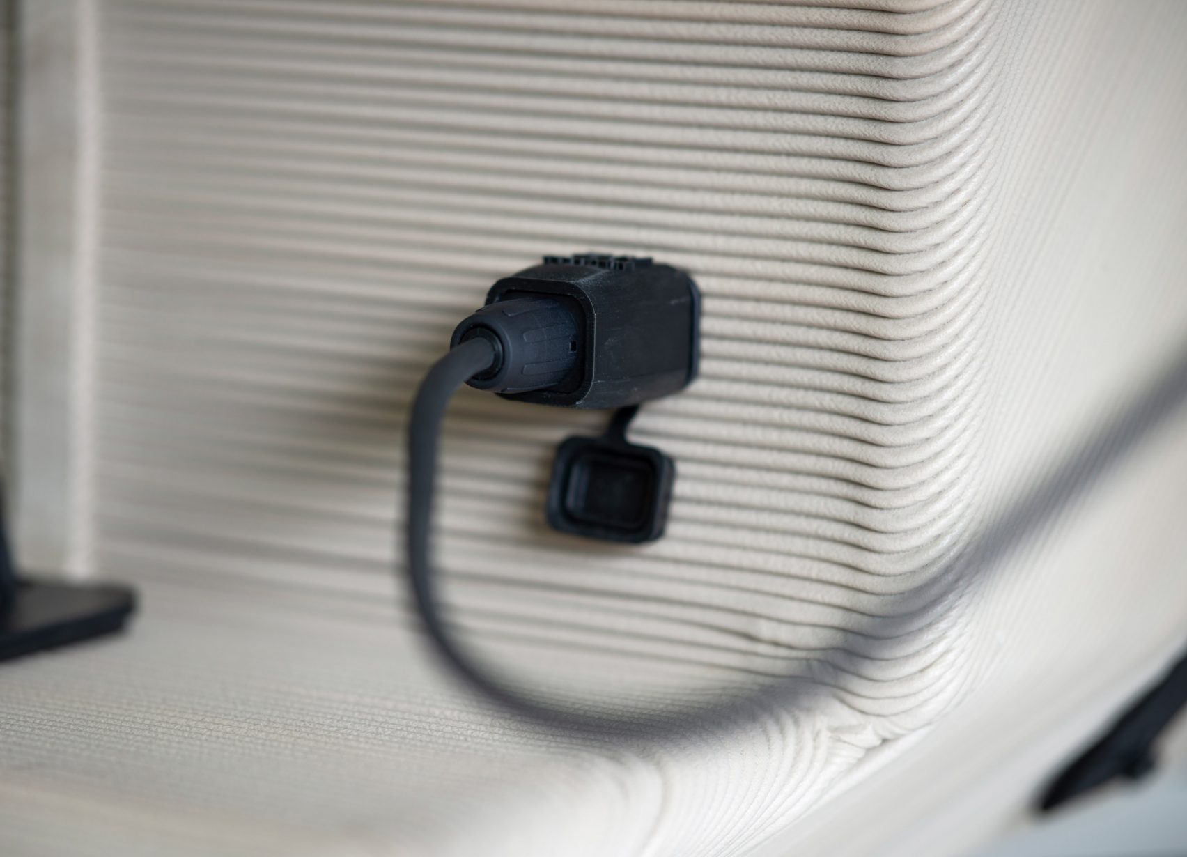 Electric tricycle，Plastic waste，3D printing，Zero emission，Multifunctional vehicle，