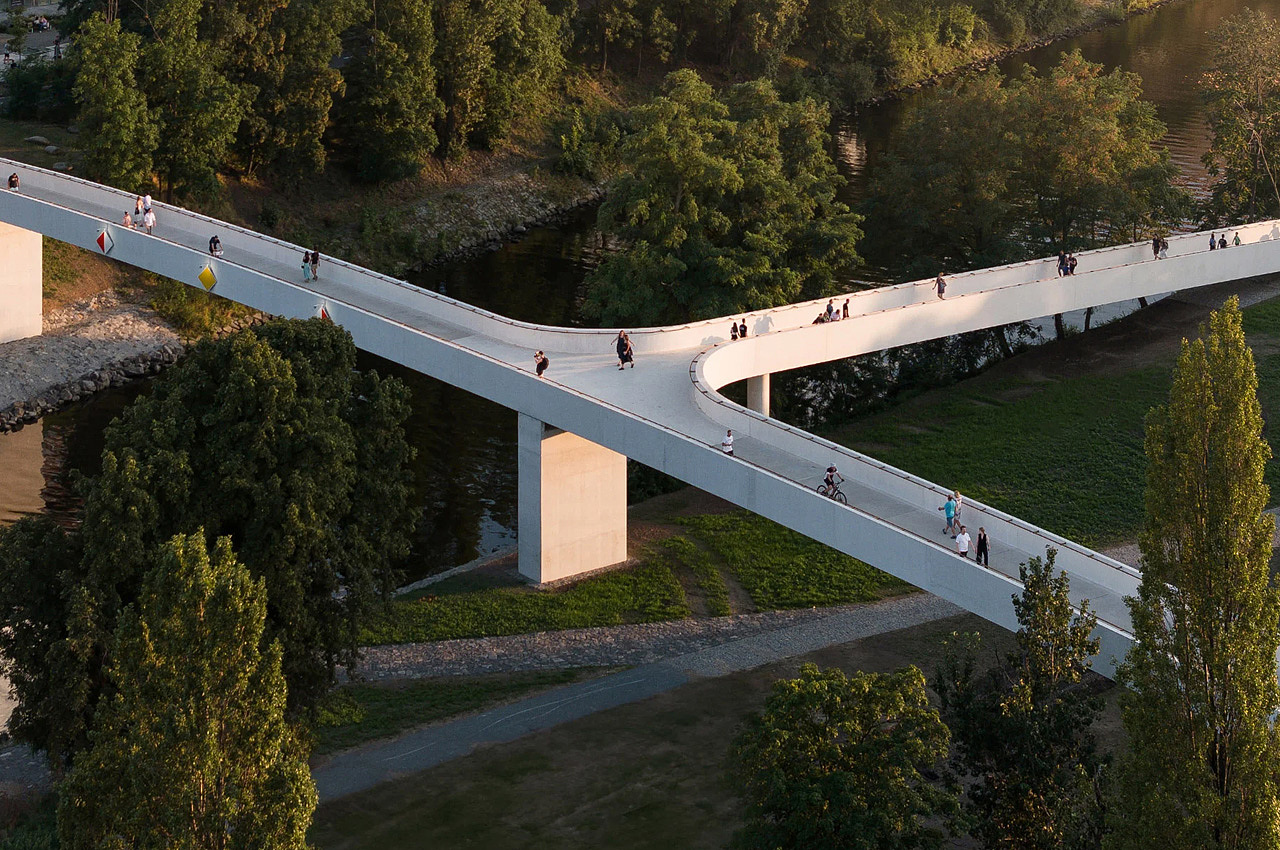 Minimalism，concrete，bridge，