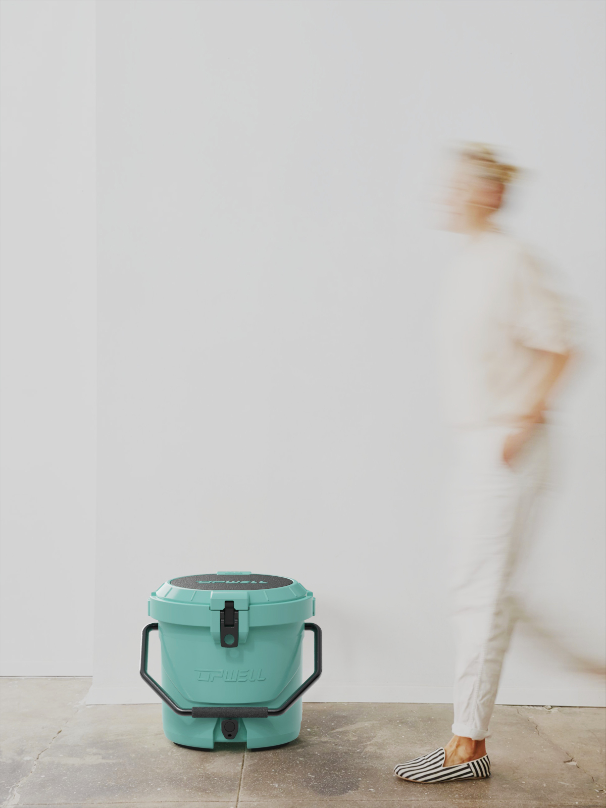 Outdoor supplies，Sports products，Ice bucket，Surfing Accessories，Good things in summer，sandy beach，Travel，Self driving，