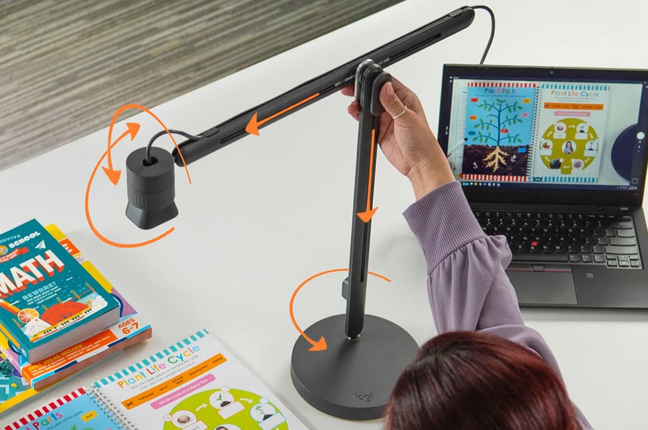 Articulated，Stretch your arms，REACH，camera，