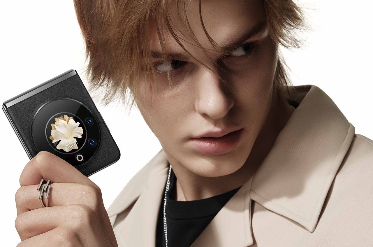 mobile phone，industrial design，product design，Design，Intelligent mobile phone，Foldable，