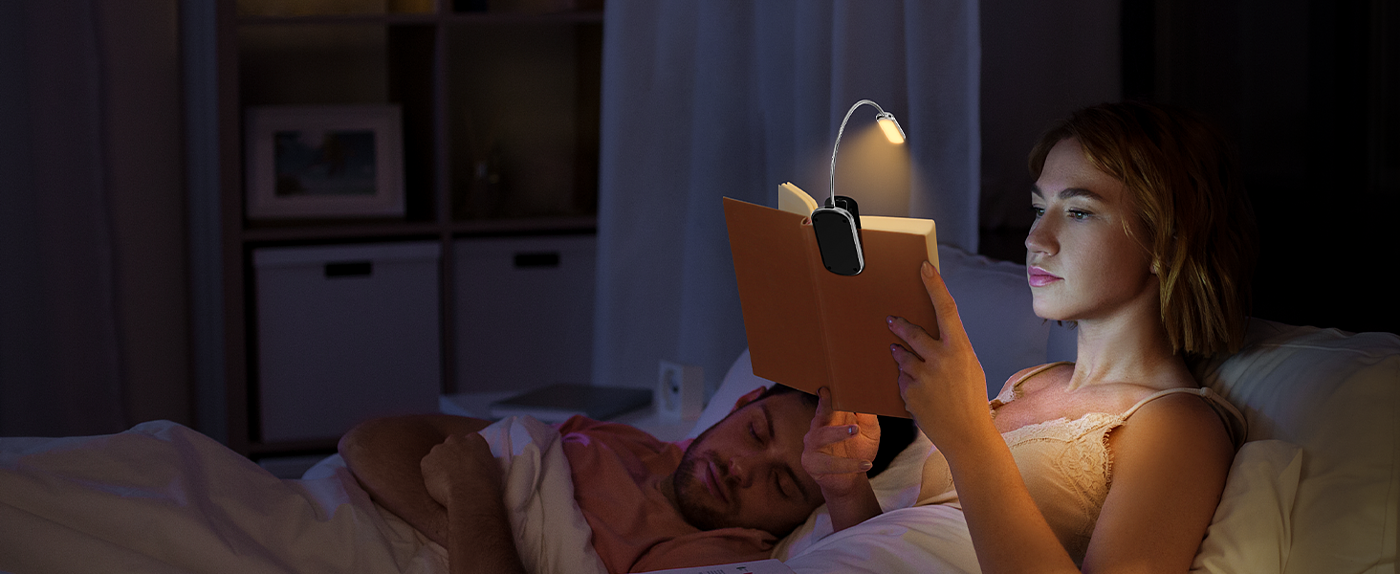Reading lamp，Bedside lamp，lamp，industrial design，lamps and lanterns，