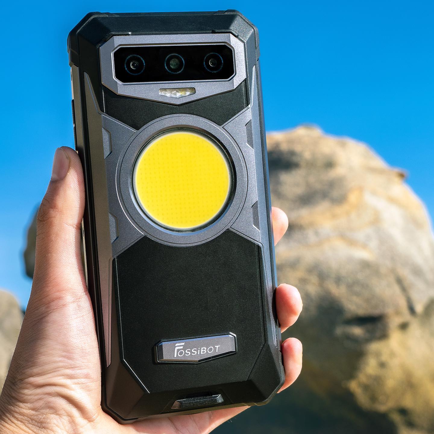 Outdoor mobile phone，Three prevention mobile phone，Big flashlight，Large battery，