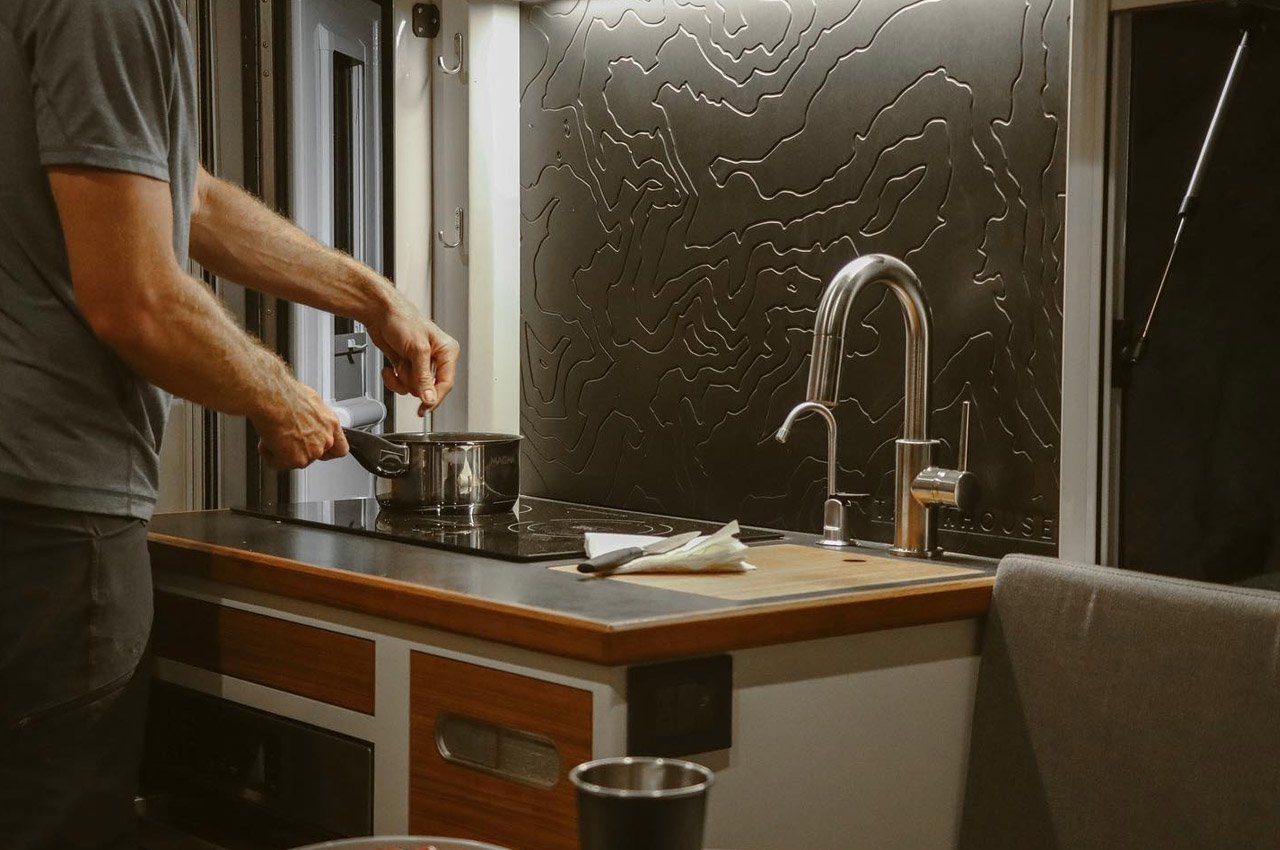 truck，truck，Campervan，Campervan，vehicle，vehicle，vehicle，vehicle，BCR，BCR，carbon fibre，carbon fibre，