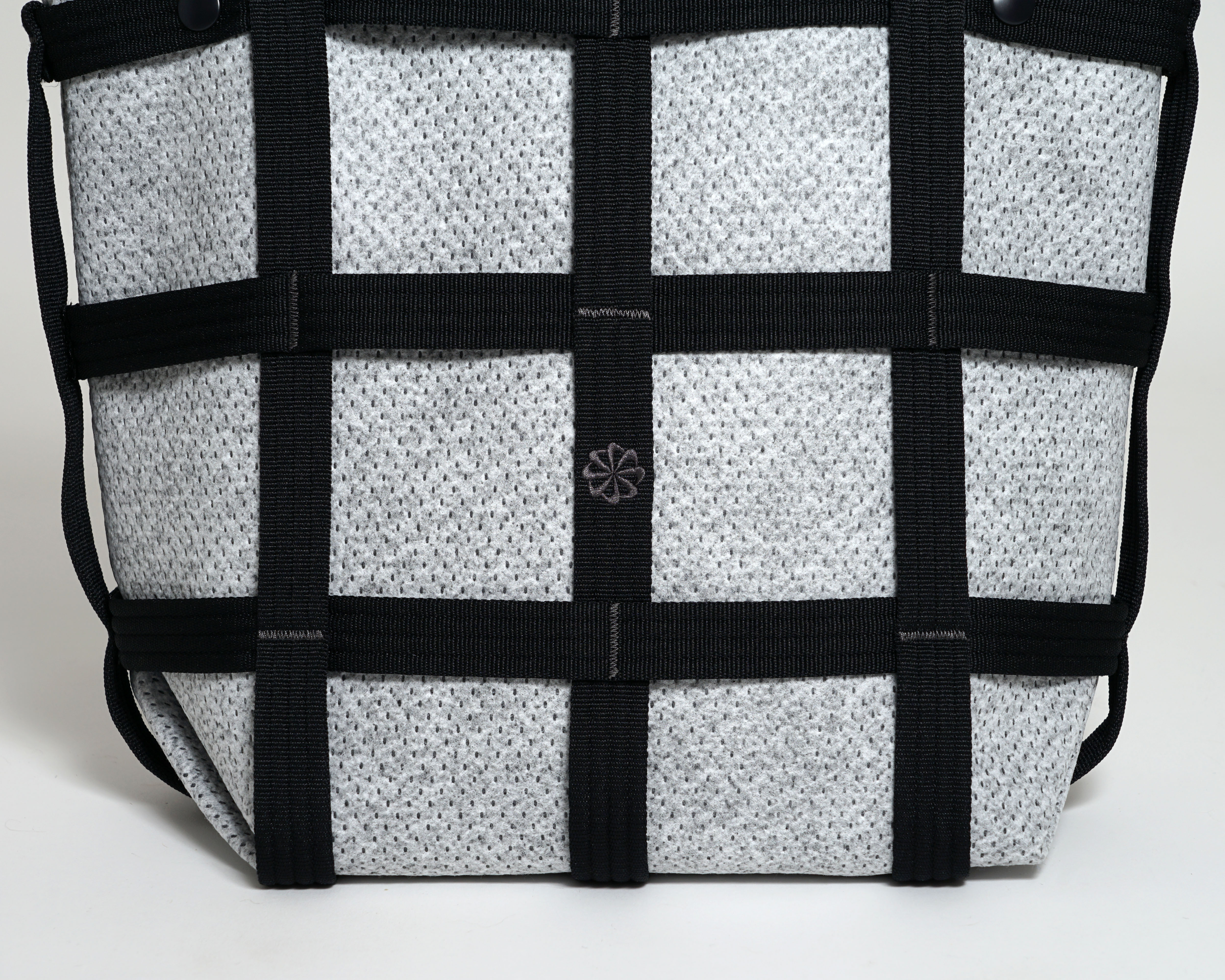 Nike Forward，handbag，sustainable，