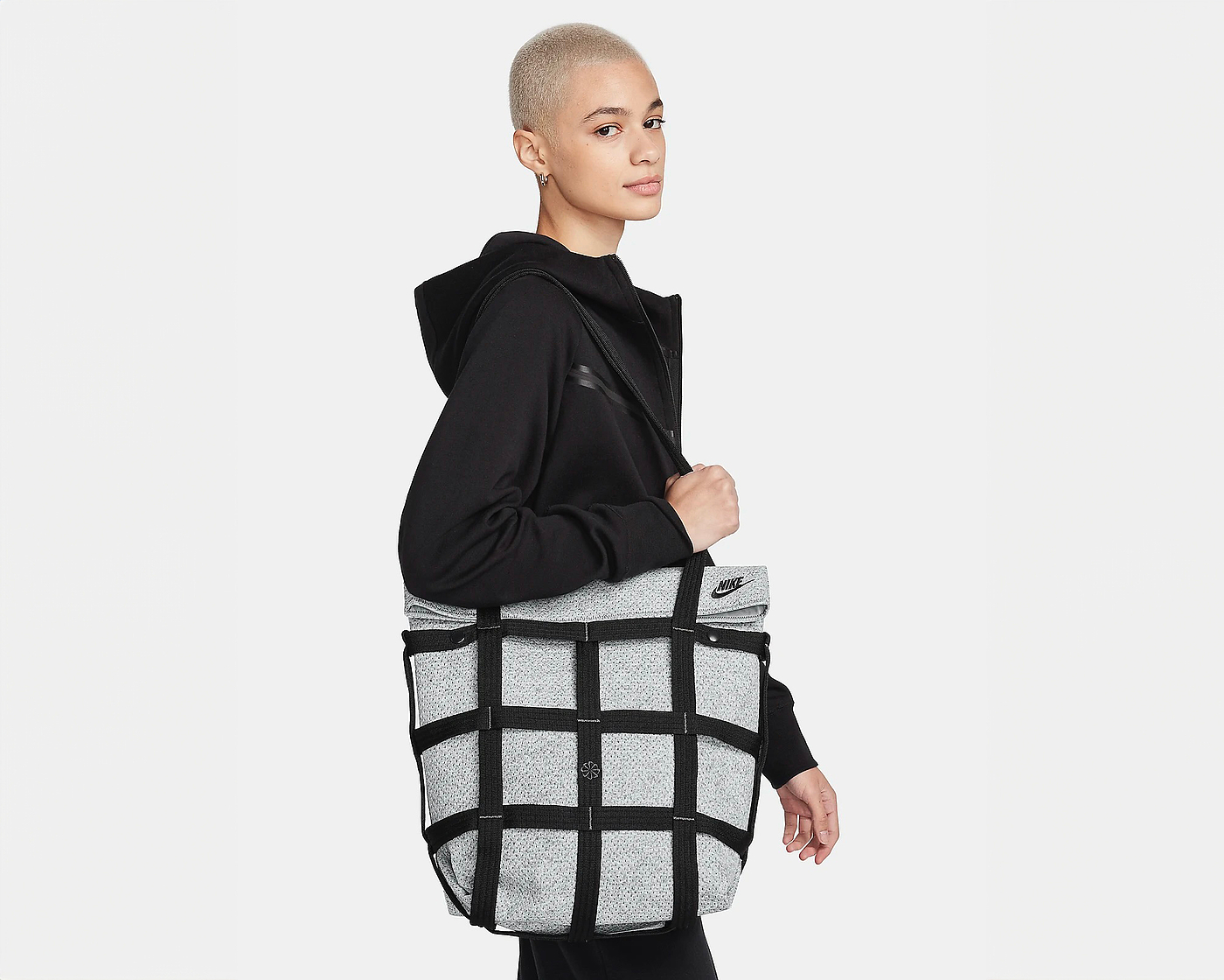 Nike Forward，handbag，sustainable，