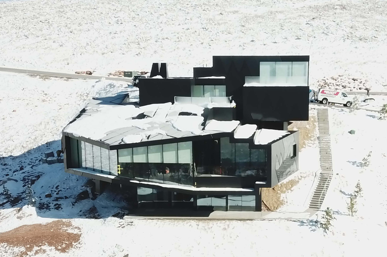 Wooden house，Wayne Manor，building design，