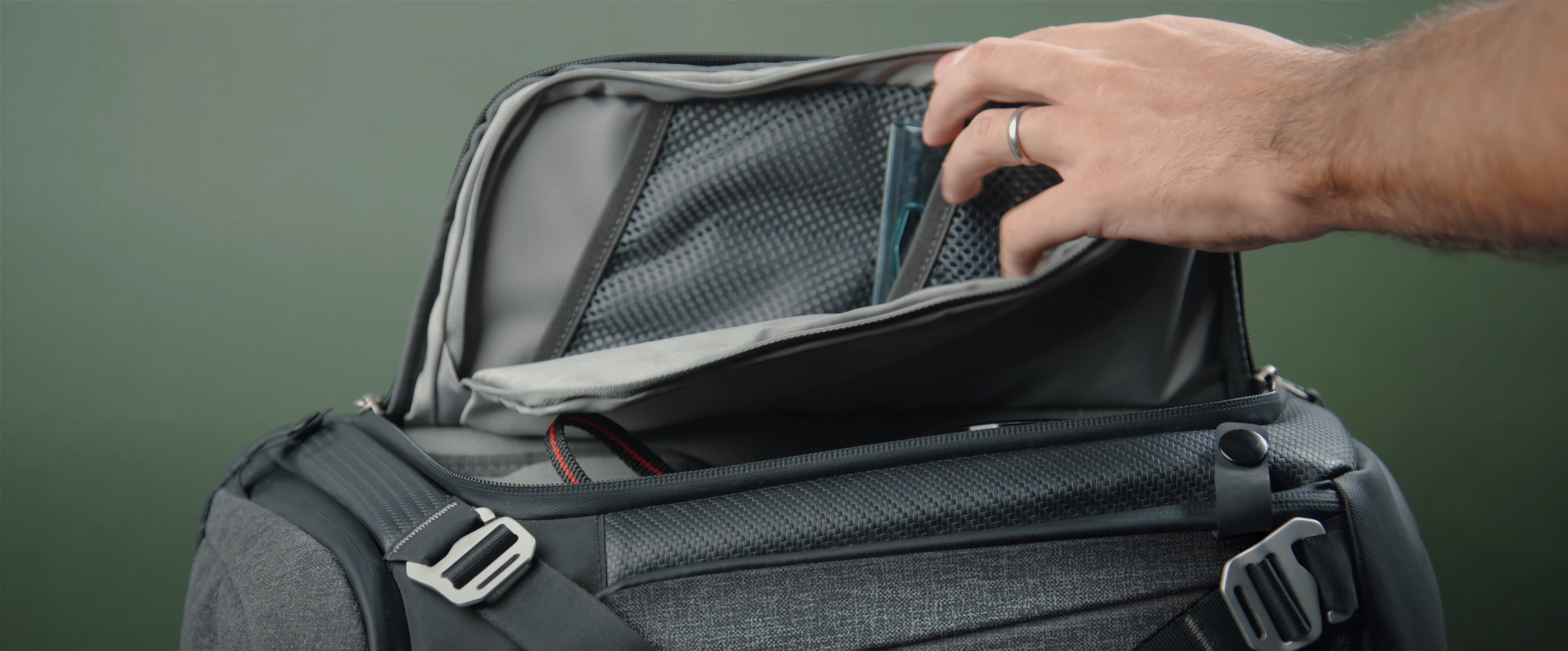 Photography Backpack，camera backpack ，outdoors，hike，