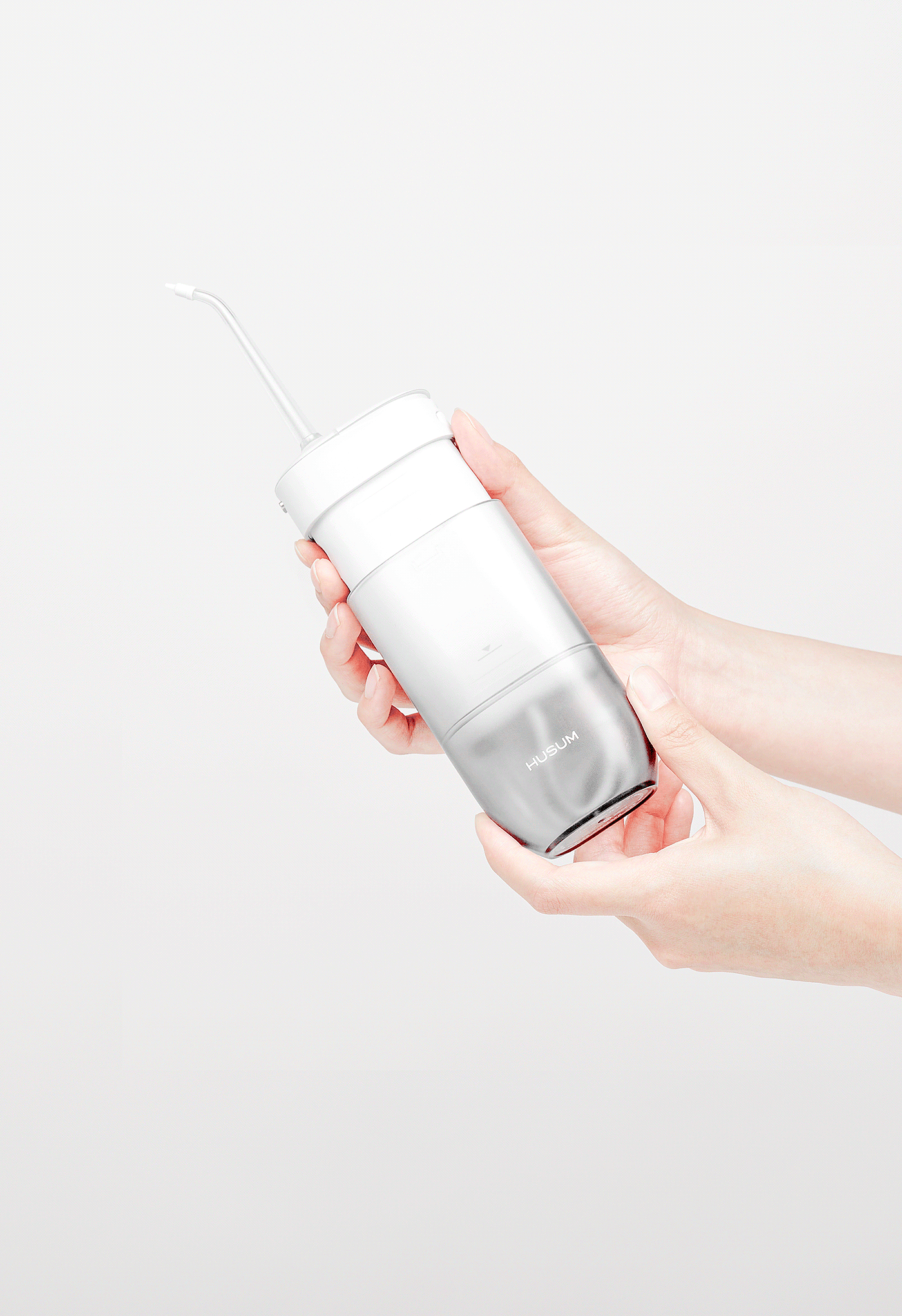 oral irrigator，clean，spiral curve structure，white，