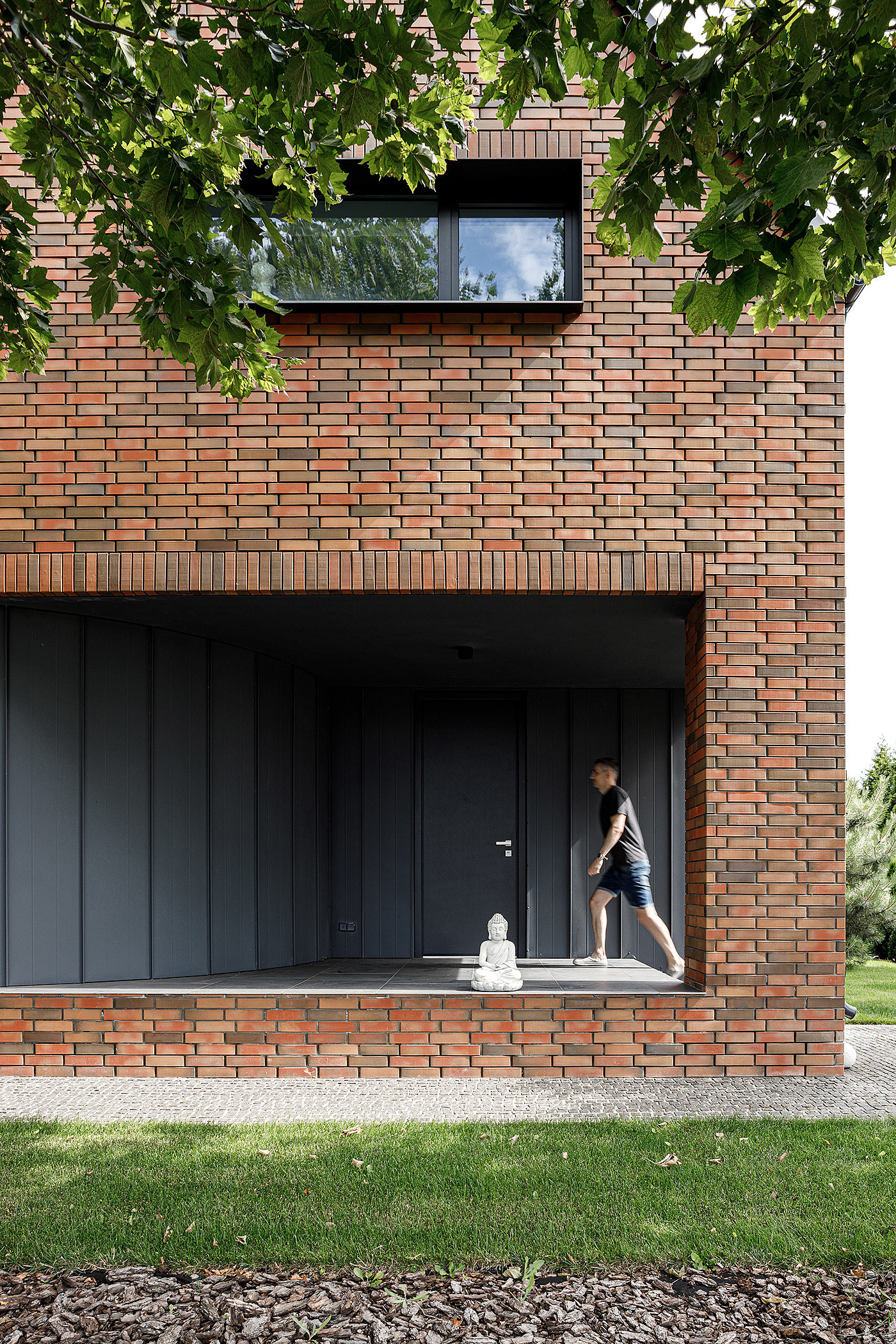 residence，Architecture，Brick and Brick，