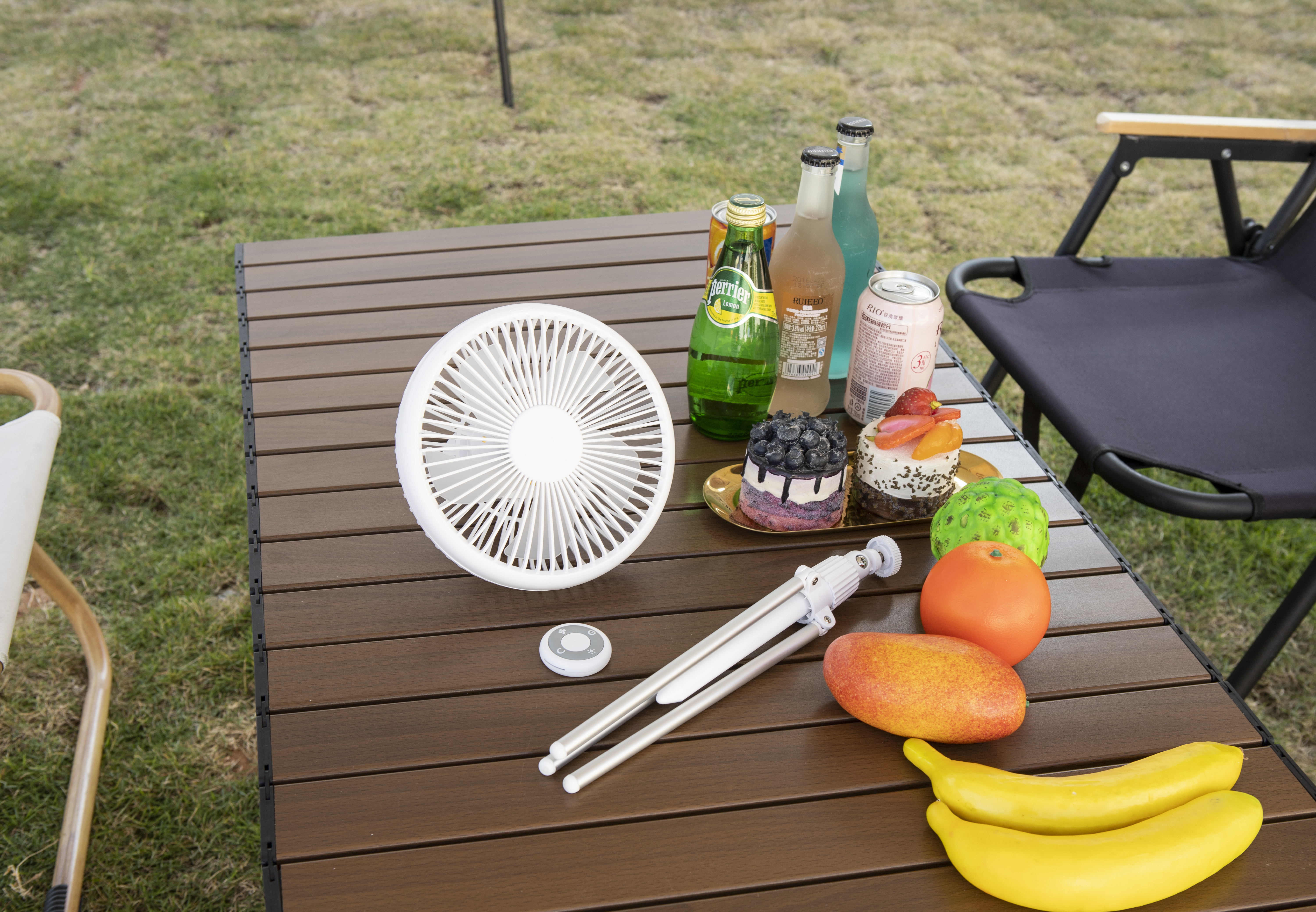 Desktop fan，Log wind，Slim Design ，multi-function，Night light function，Summer artifact，Tripod Fan，Camping Artifact，