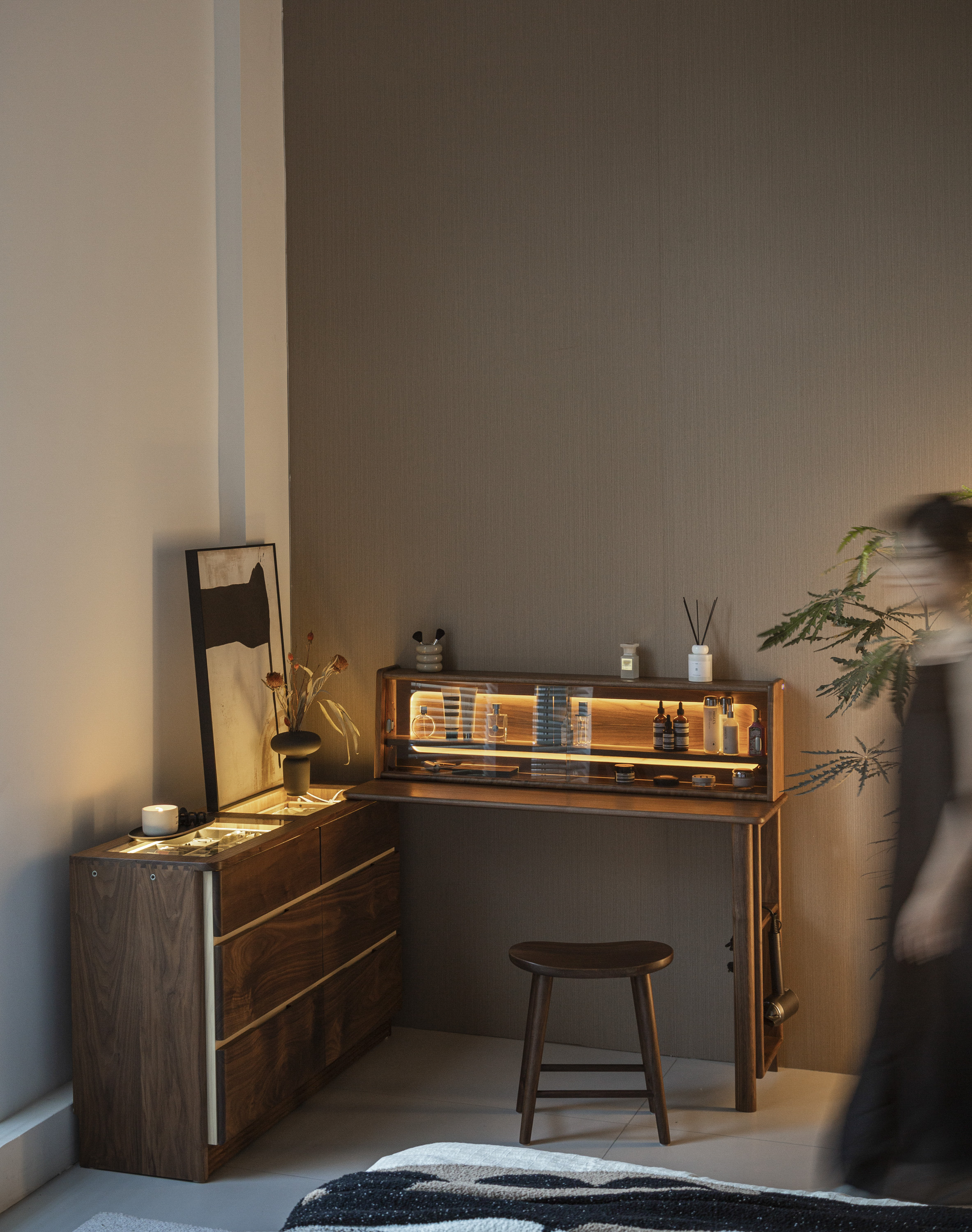 Solid wood furniture，Original design，furniture design ，dresser，Bucket cabinet，Black walnut furniture，industrial design，