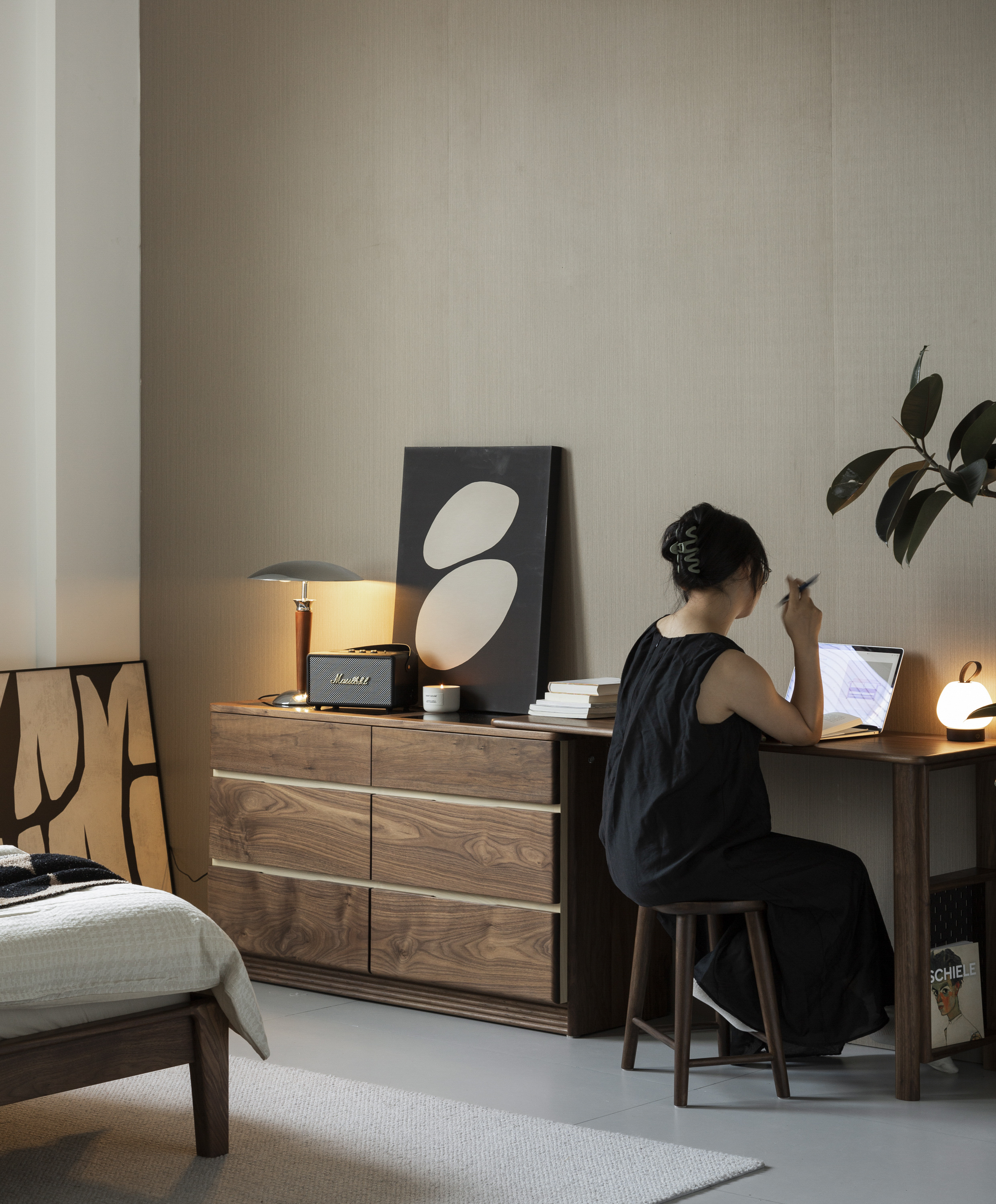 Solid wood furniture，Original design，furniture design ，dresser，Bucket cabinet，Black walnut furniture，industrial design，