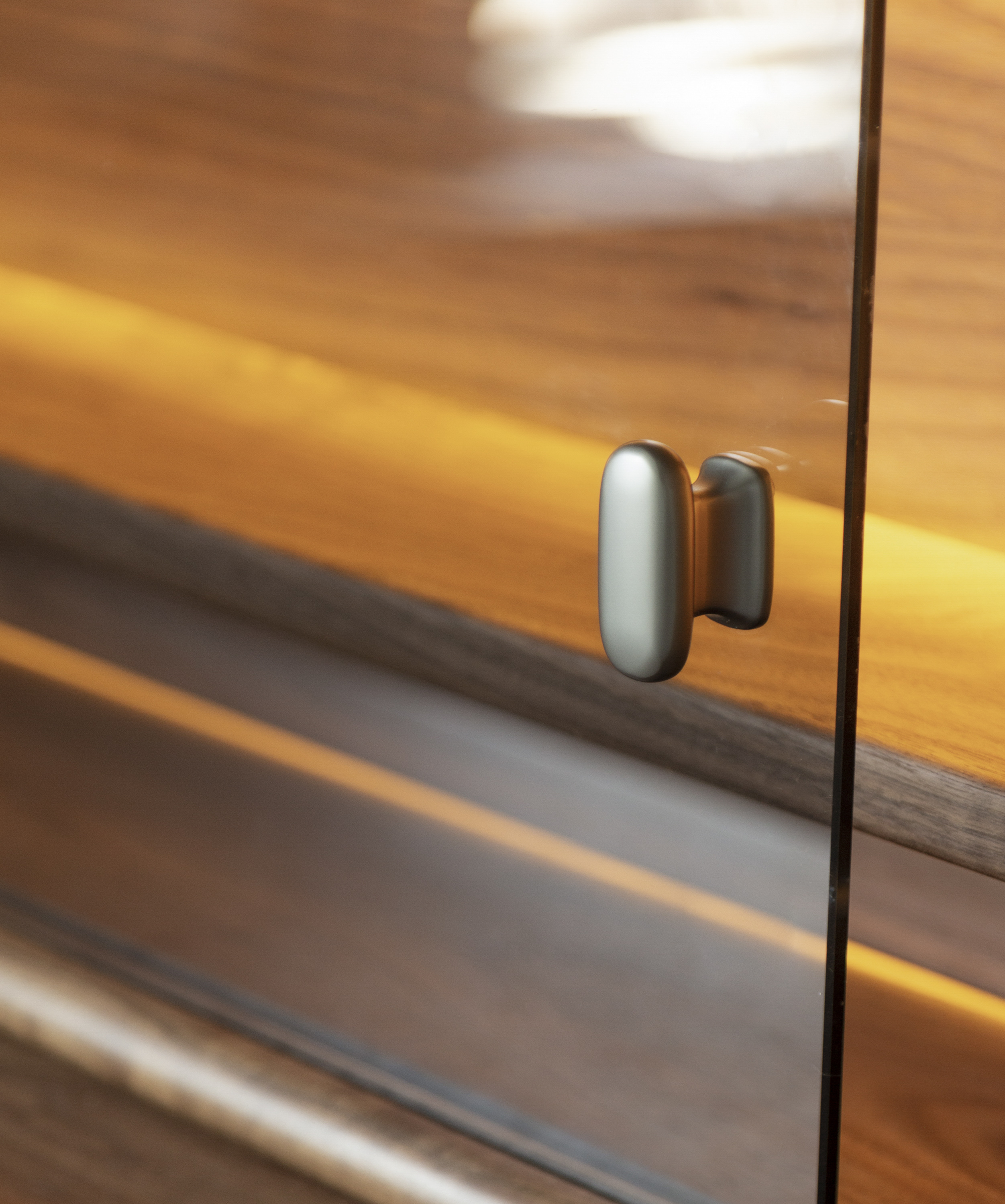 Solid wood furniture，Original design，furniture design ，dresser，Bucket cabinet，Black walnut furniture，industrial design，