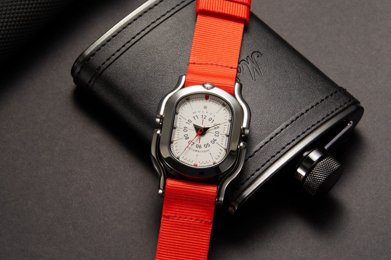 Wolcov W22，Wristwatch，Wrist watch，Fashion products，