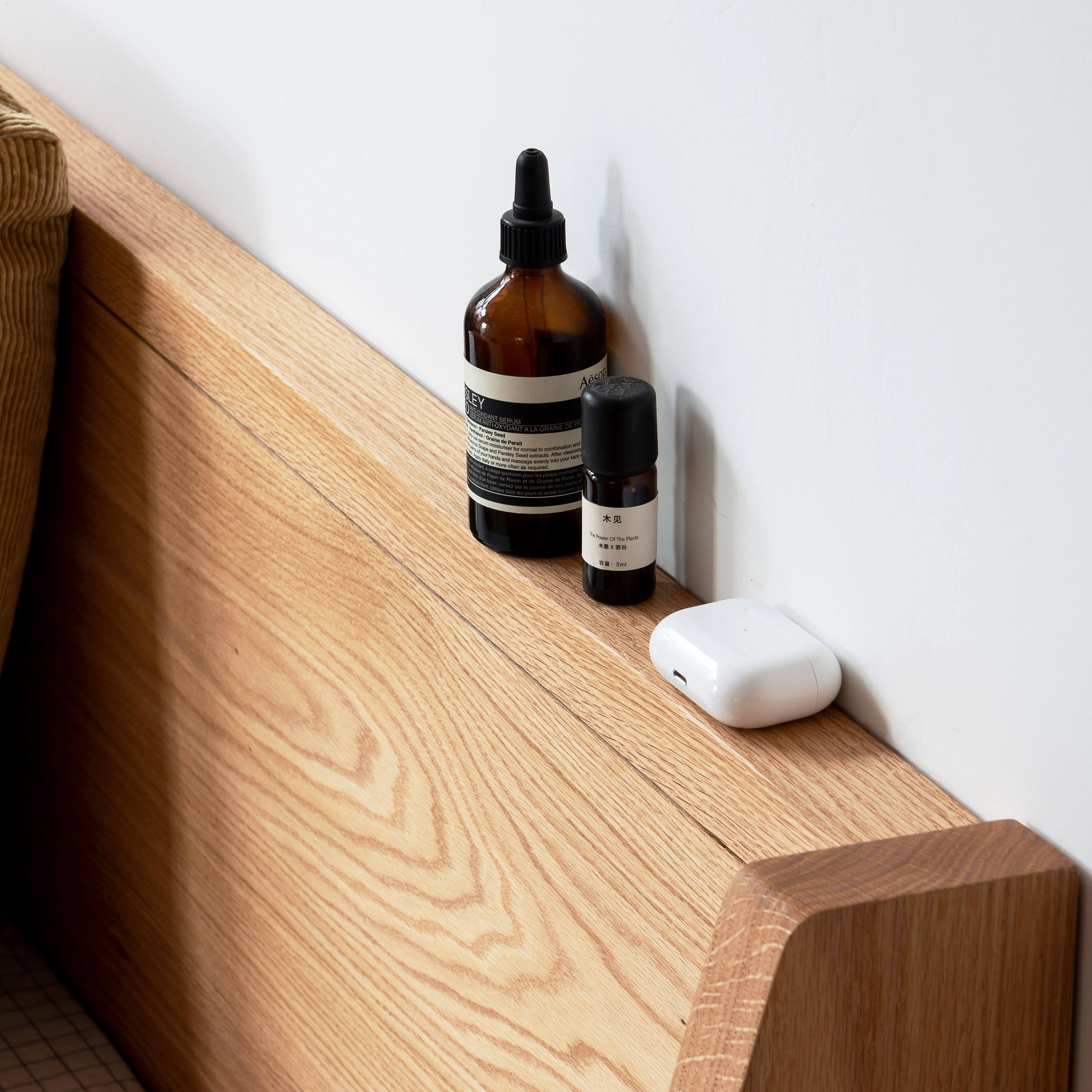 Solid wood furniture，Soft bag bed，suspension，