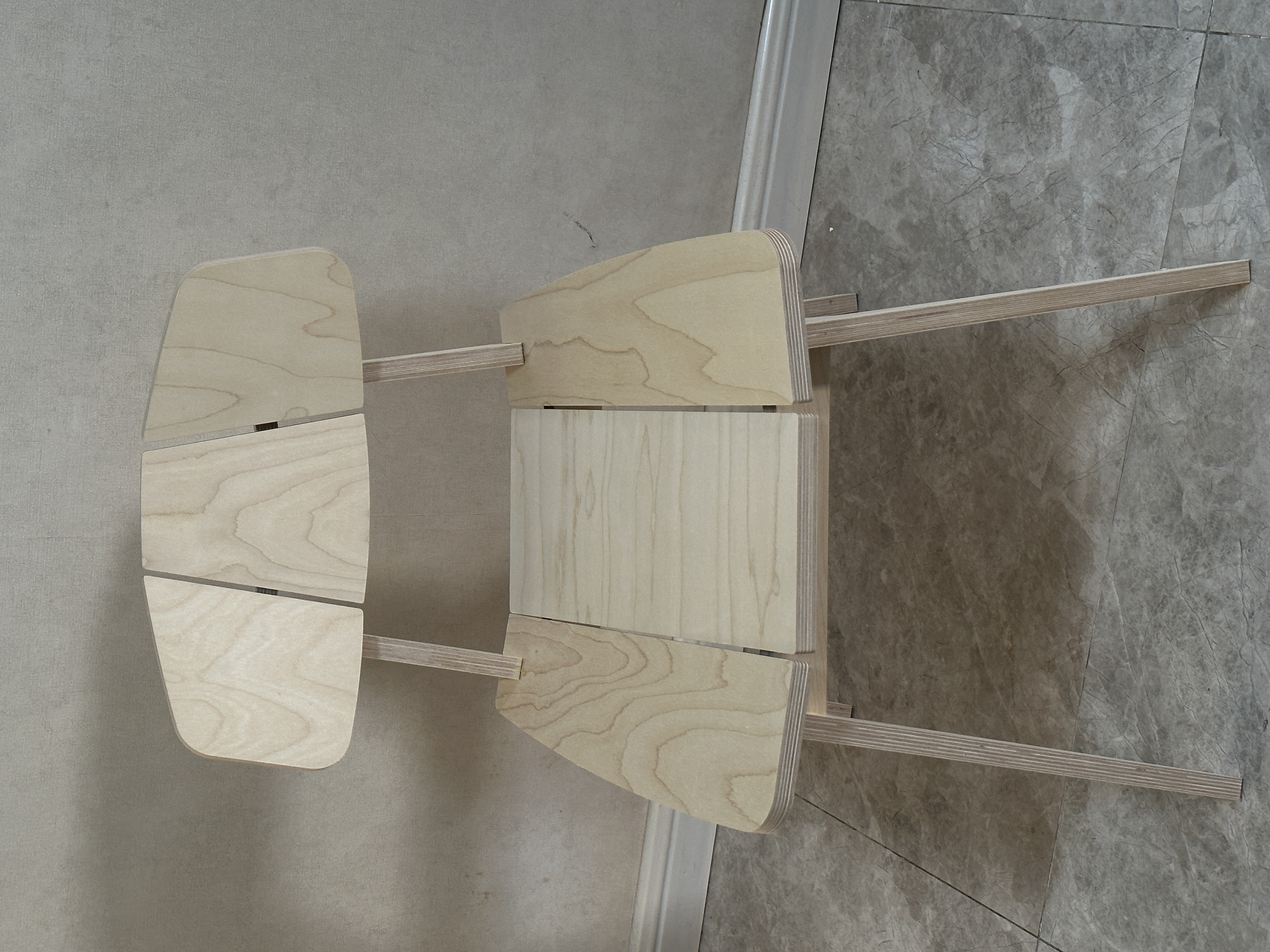 Simplified Dining Chair，
