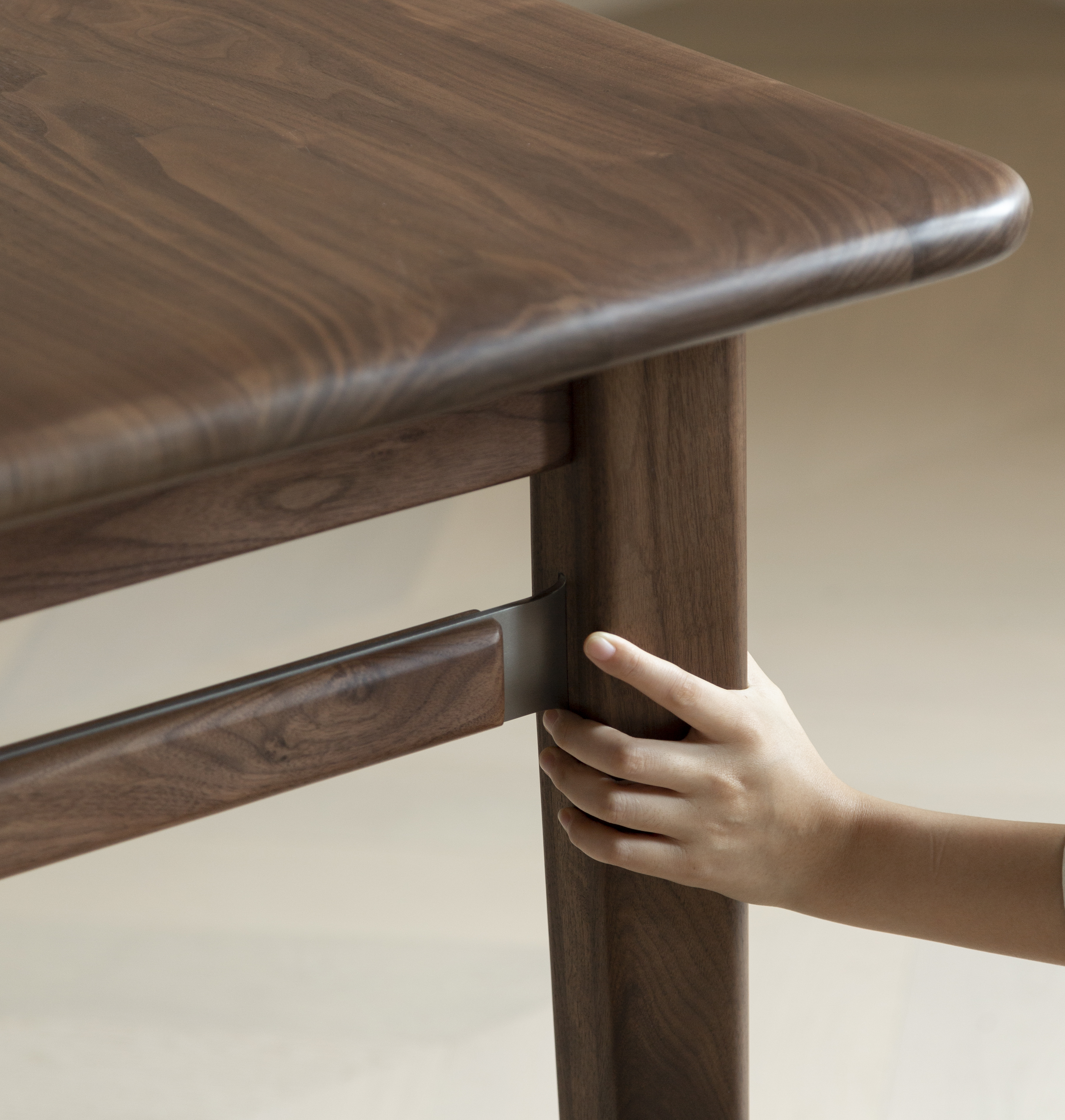 furniture design ，Original design，industrial design，Solid wood furniture，table，workbench，