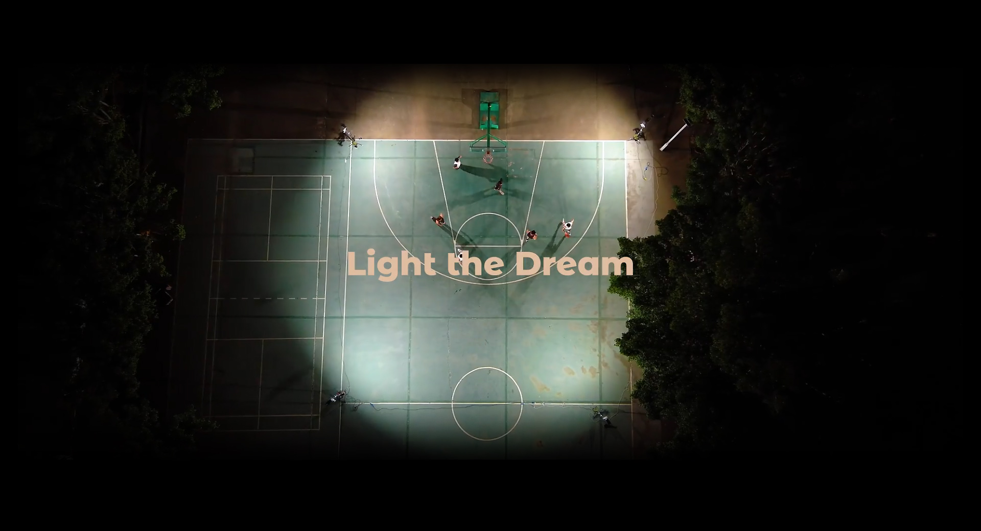 Photographic lamp，optical system，COB photography lamp，outer space vehicle，Future technology，