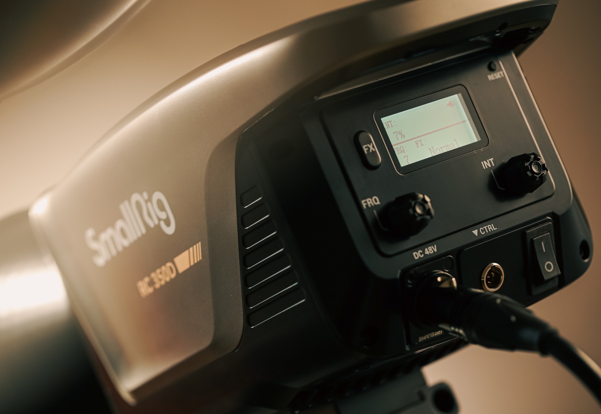 Photographic lamp，optical system，COB photography lamp，outer space vehicle，Future technology，