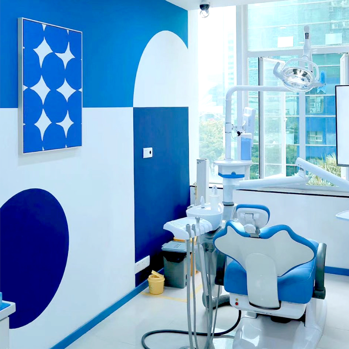 Professional medical treatment，medical apparatus and instruments，