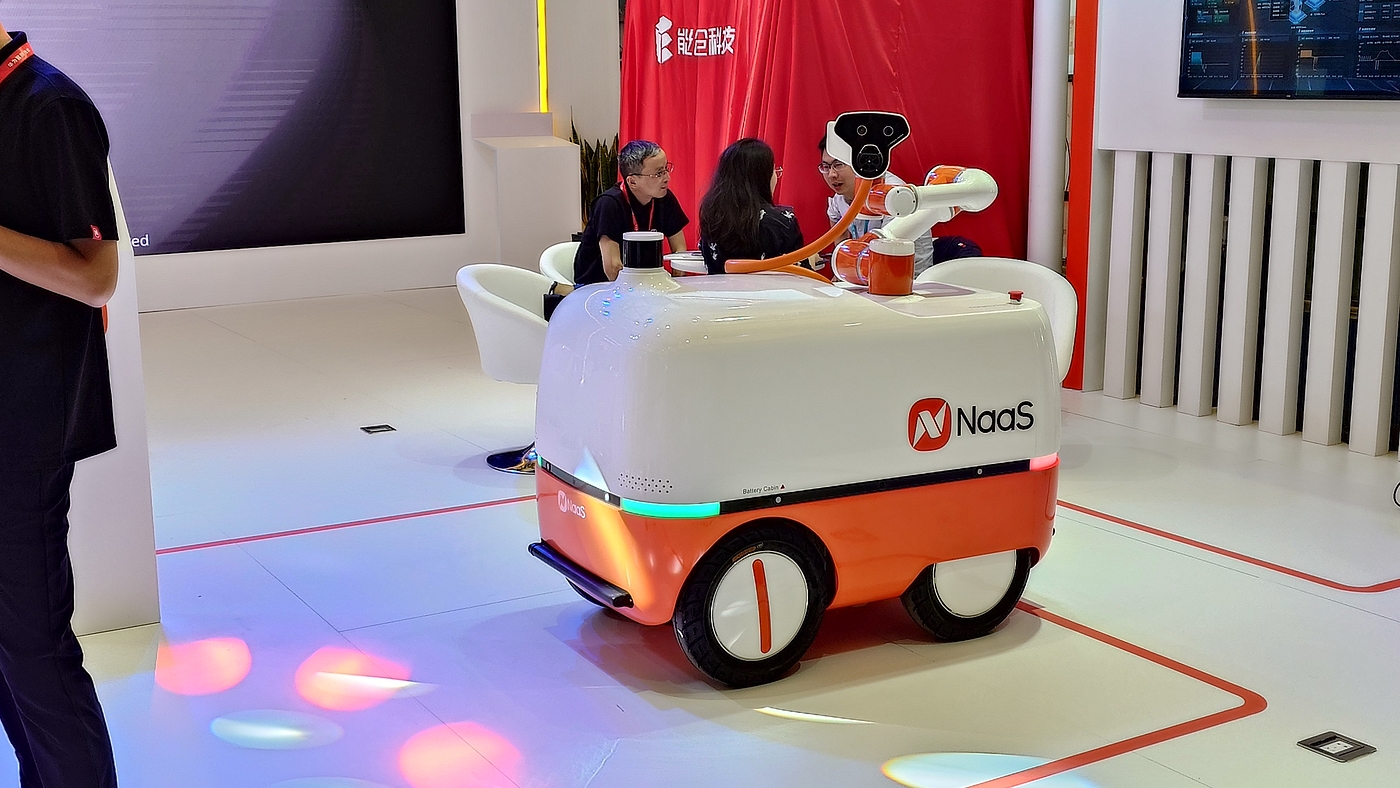 robot，Design services，industrial design，Structural design，User Research，Industrial robot，Intelligent hardware，product design，