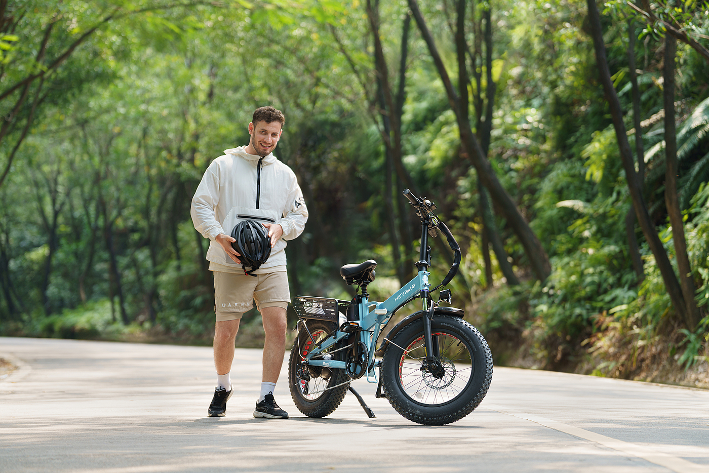 e-bike，cross-country，outdoors，