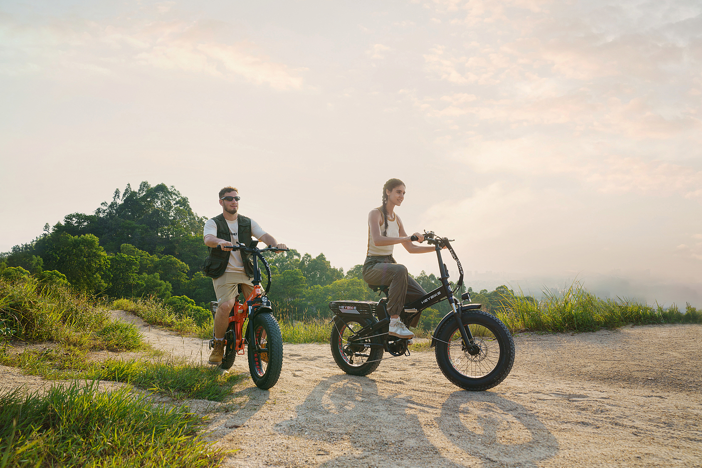 e-bike，cross-country，outdoors，