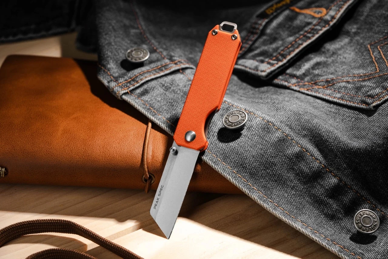 Folding knife，EDC，light，product design，