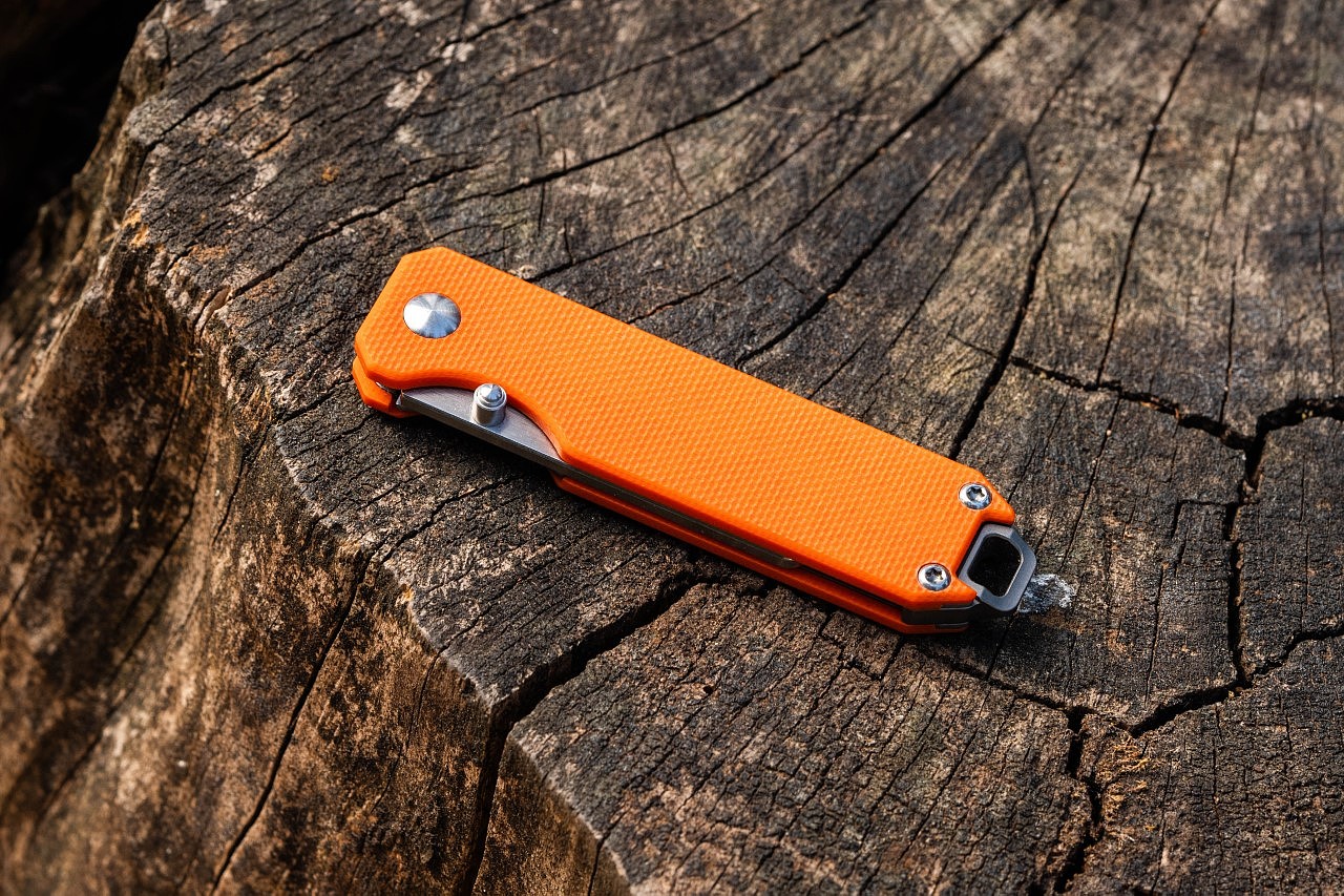 Folding knife，EDC，light，product design，