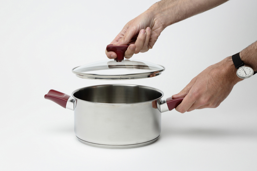 Pots and pans，Frying pan，cooking utensil，Kitchenware，Trash，Tefu，France，