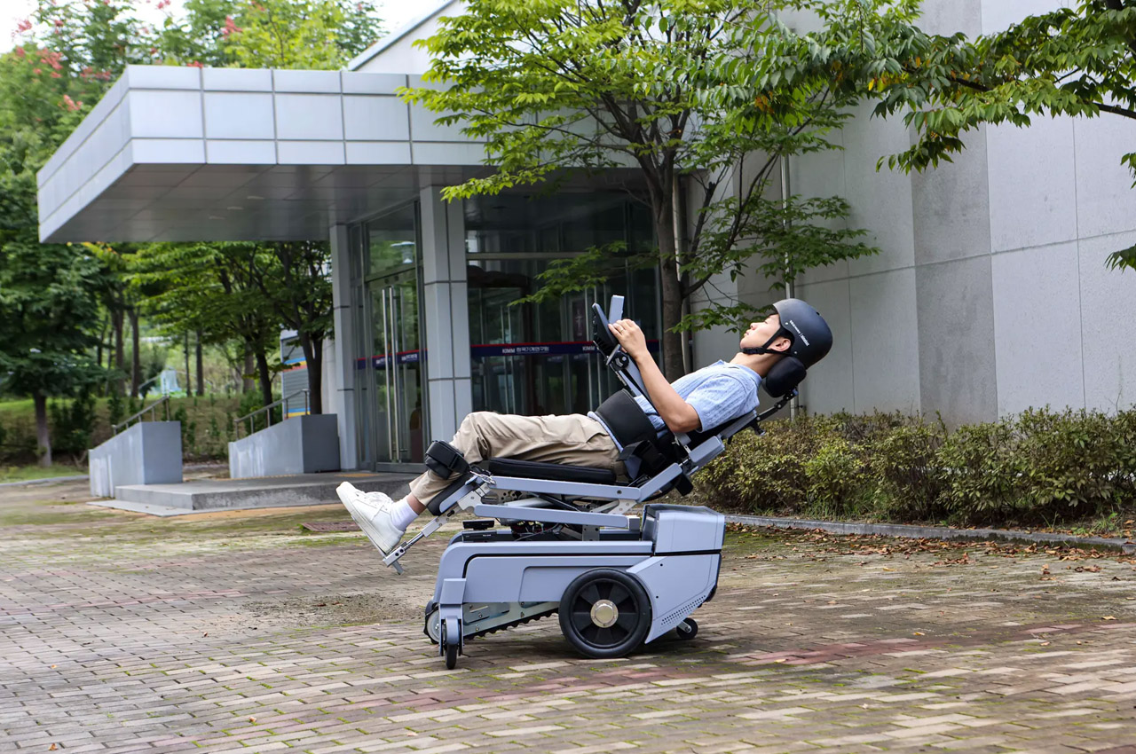 wheelchair，robot，Disabled people，