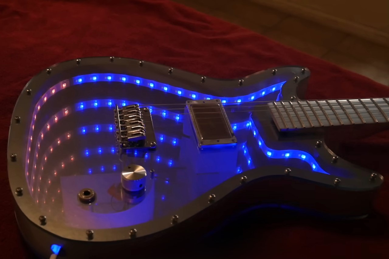 Electric guitar，product design，infinite mirror guitar，
